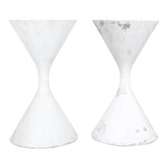 Willy Guhl Hourglass Planters, a Pair