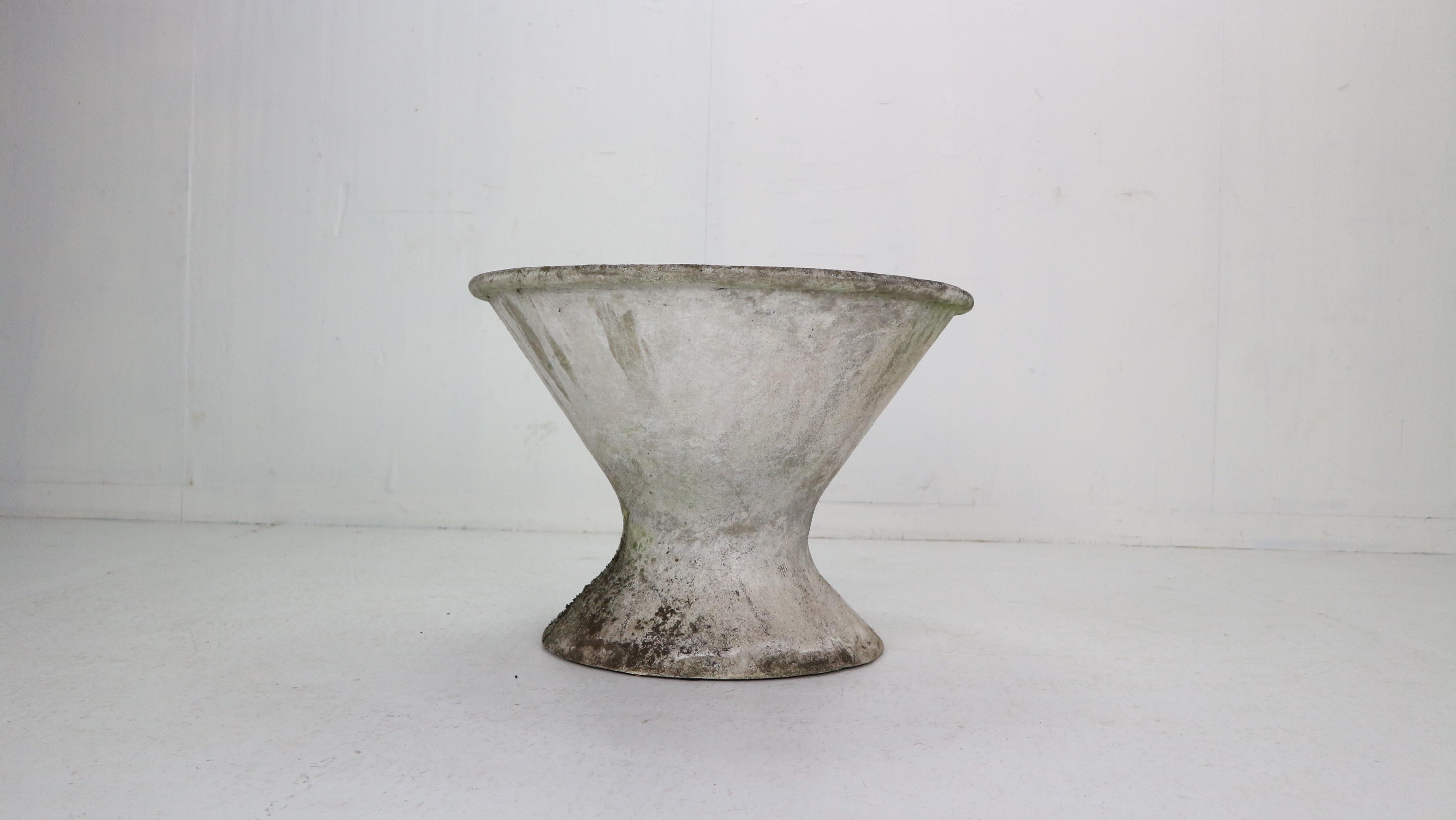 goblet planter