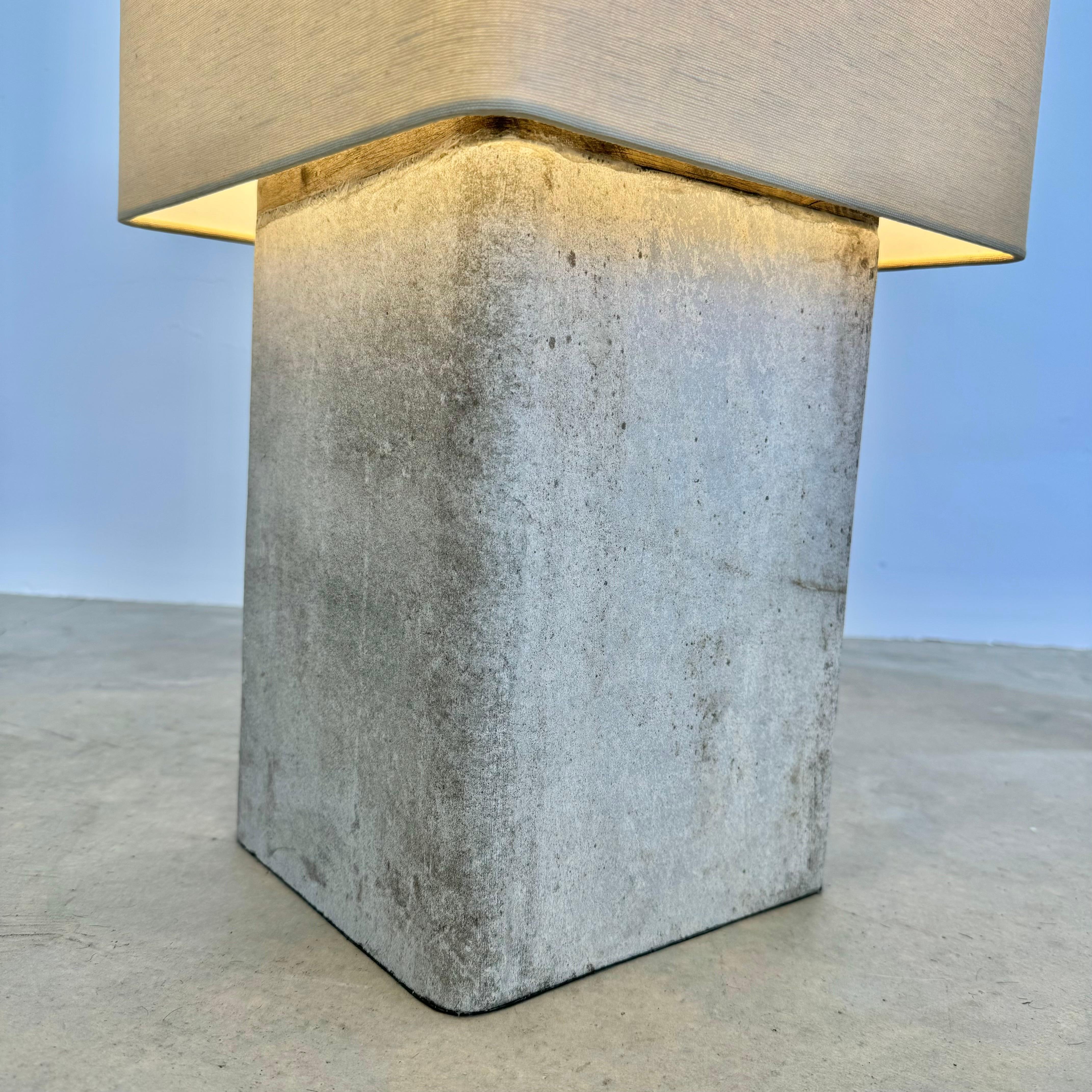 Lampada da tavolo in cemento Willy Guhl, 1960, Svizzera in vendita 4