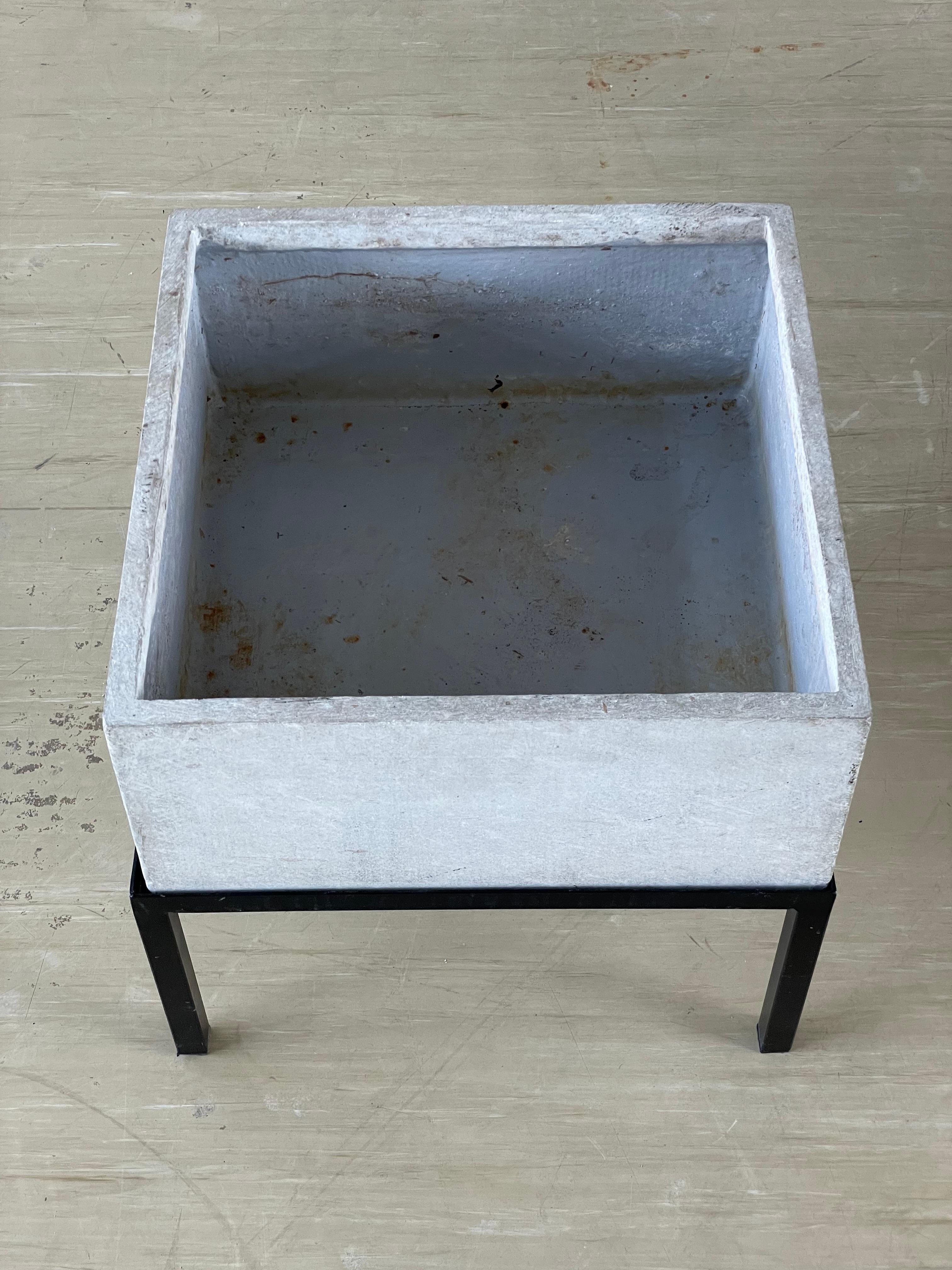 Steel Willy Guhl Minimalist Planter with Stand - Eternit AG For Sale