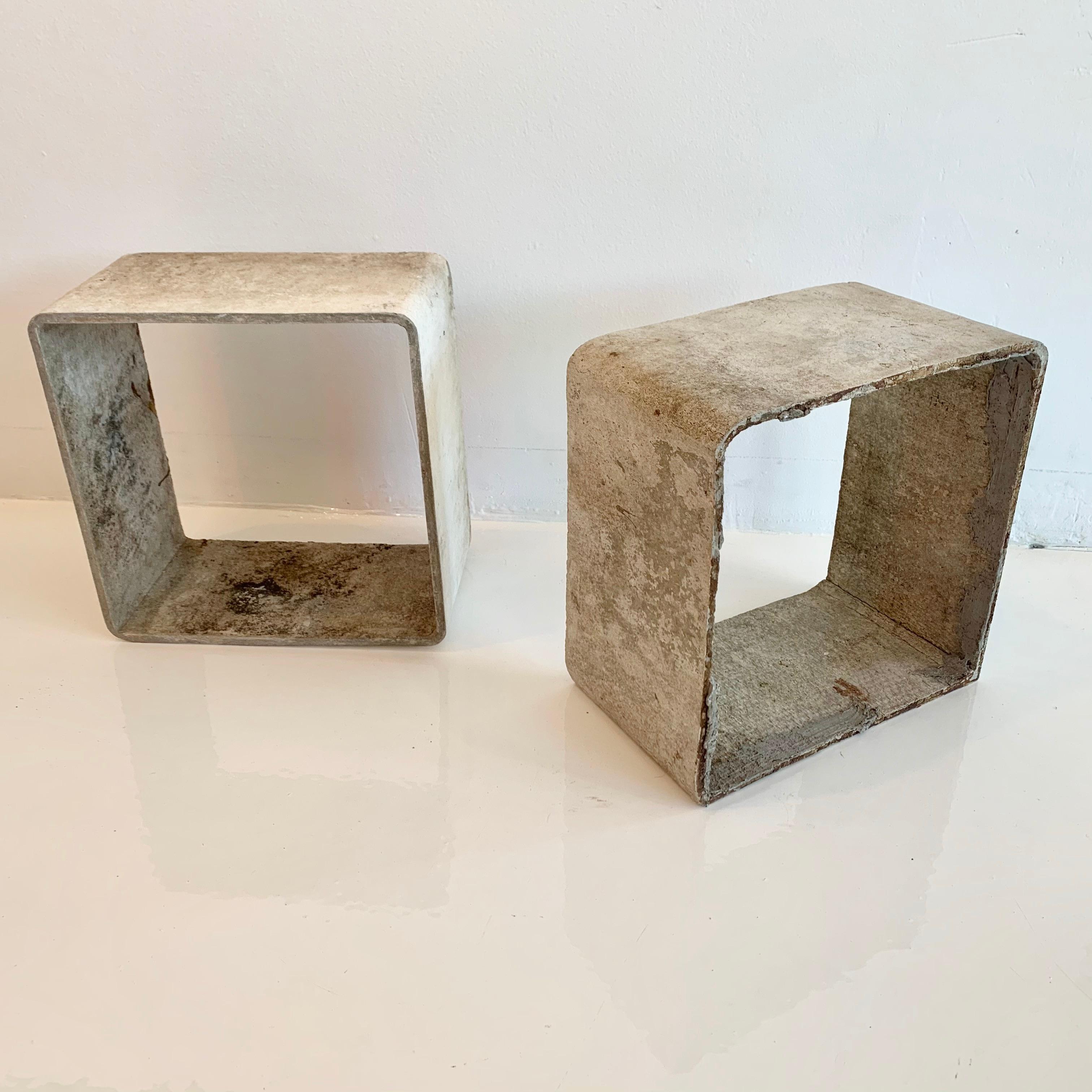 Suisse Bibliothèque cubique modulaire en ciment Willy Guhl en vente