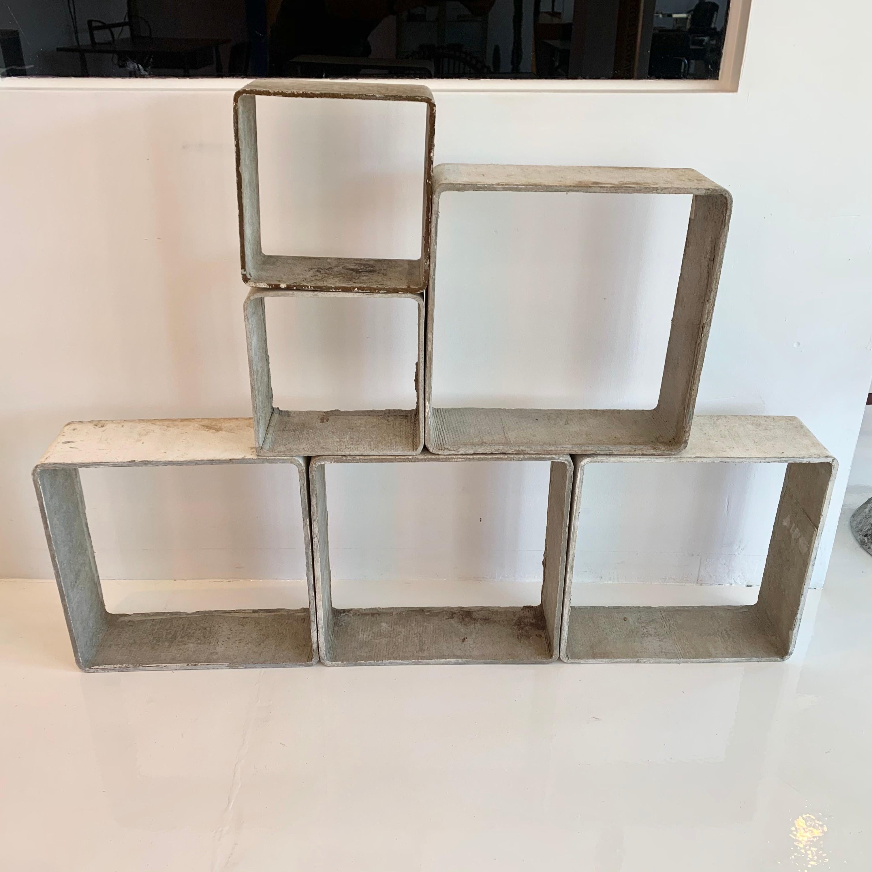 Bibliothèque cubique modulaire en ciment Willy Guhl en vente 3