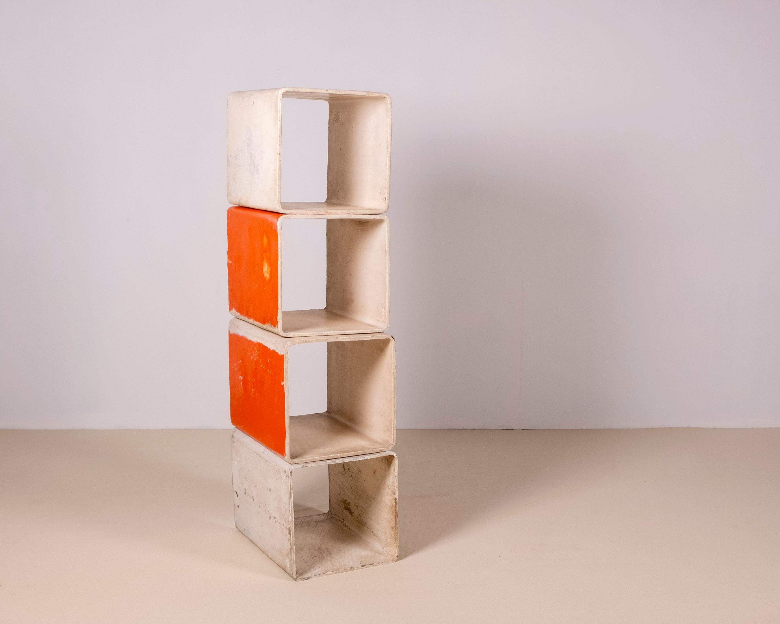 Modulares Bücherregal aus Beton von Willy Guhl, 1960er-Jahre im Zustand „Relativ gut“ im Angebot in Balen, BE