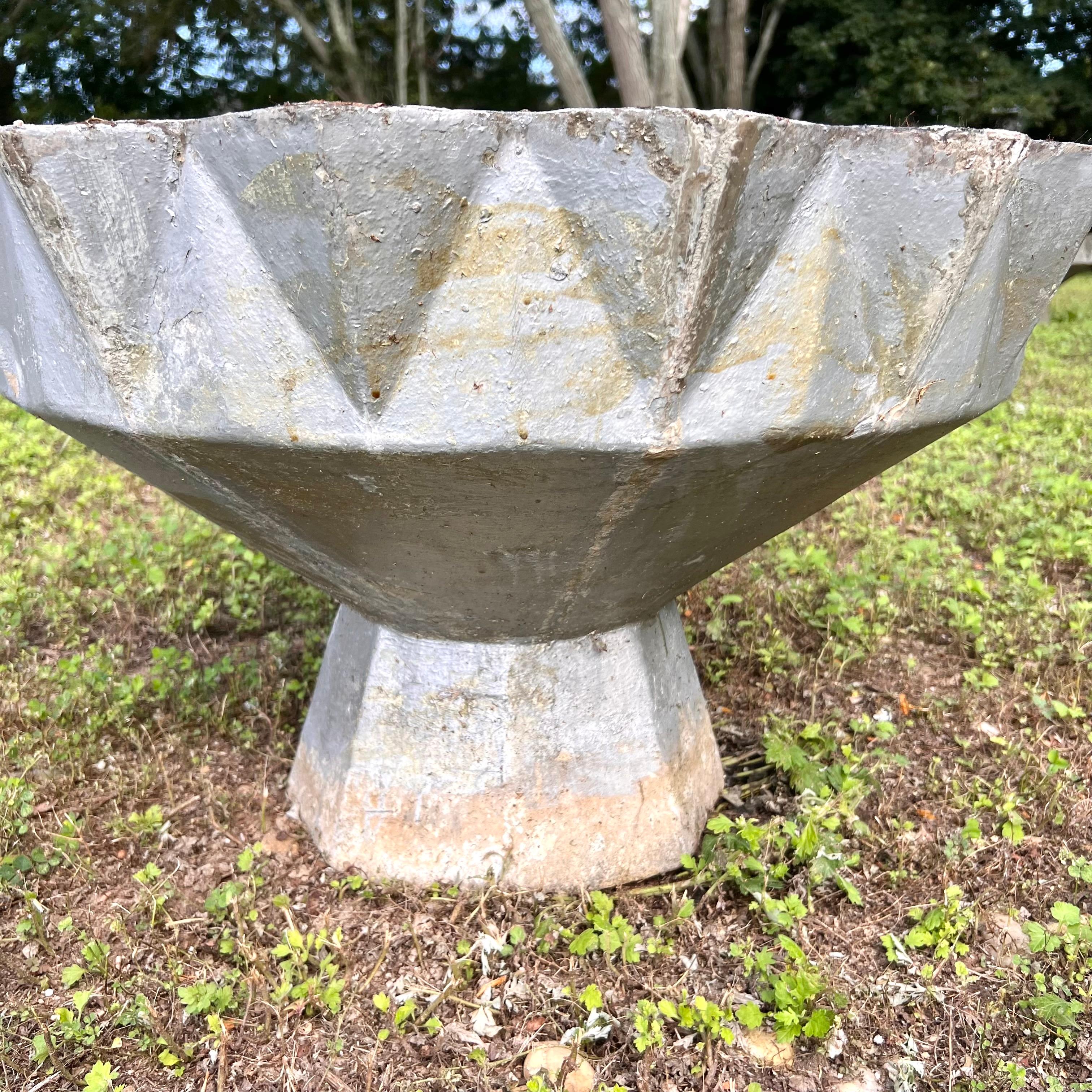 Willy Guhl Monumental Chalice Planter, 1960s Switzerland For Sale 4