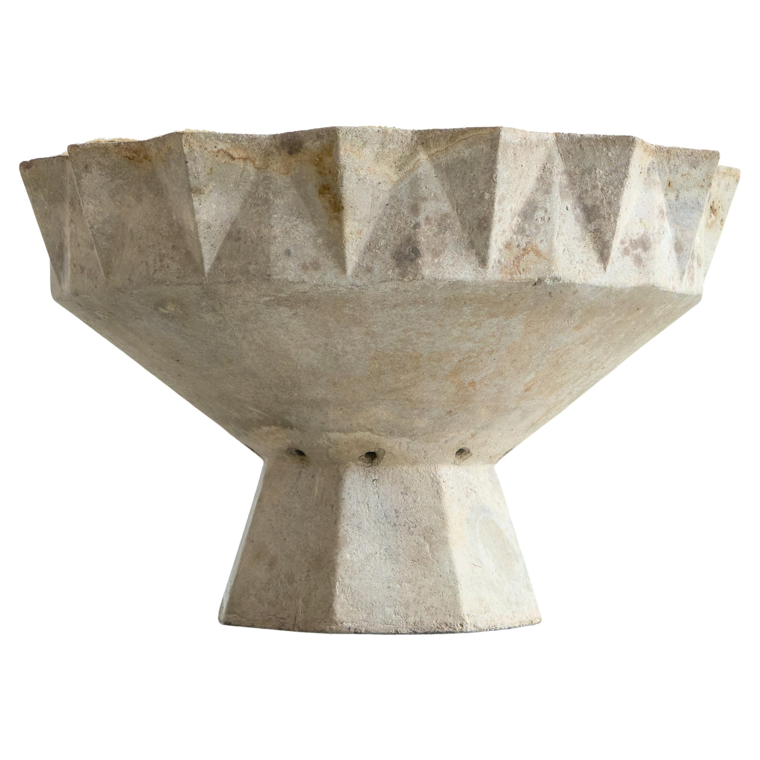 Willy Guhl Monumentaler Kelch Stil Beton Pflanzgefäß 1960s im Angebot