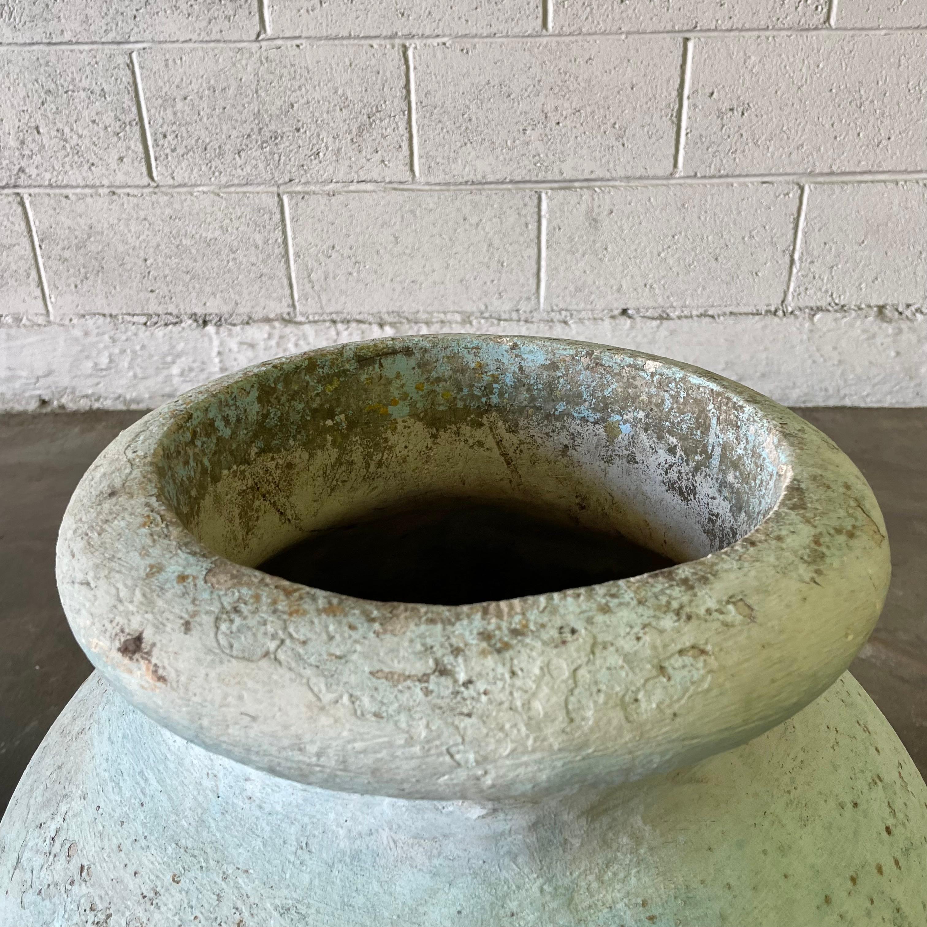 Willy Guhl Olive Jar Planter In Good Condition In Los Angeles, CA