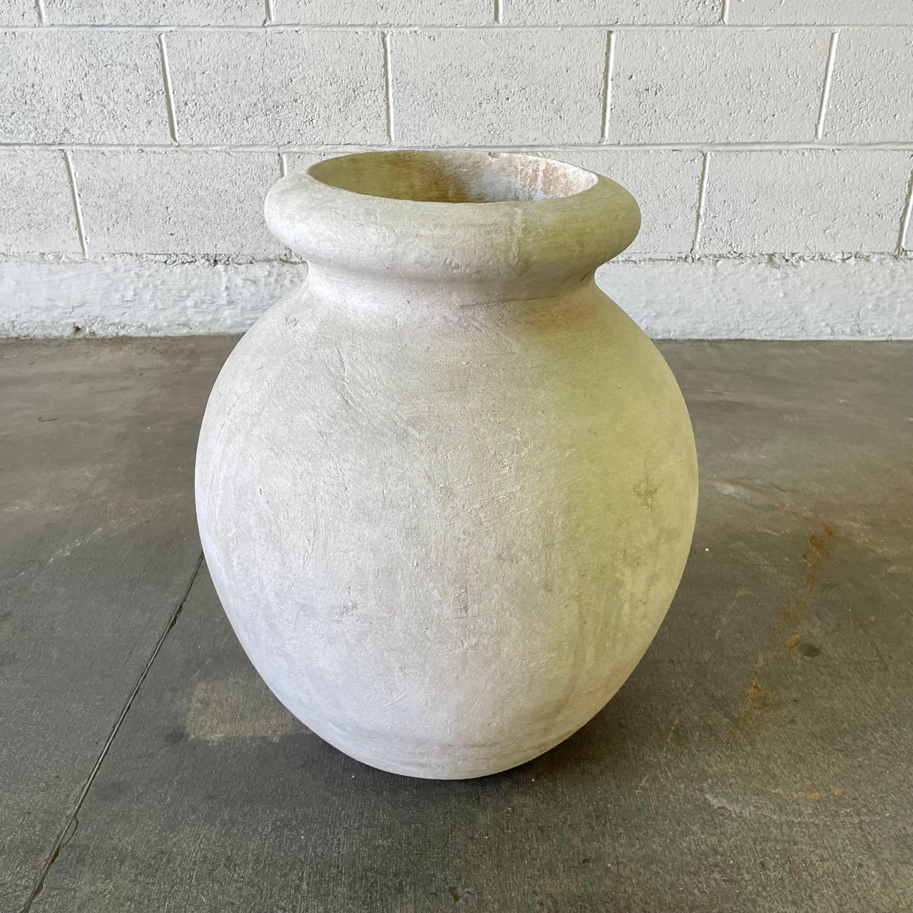 Willy Guhl Olive Jar Planter In Good Condition For Sale In Los Angeles, CA