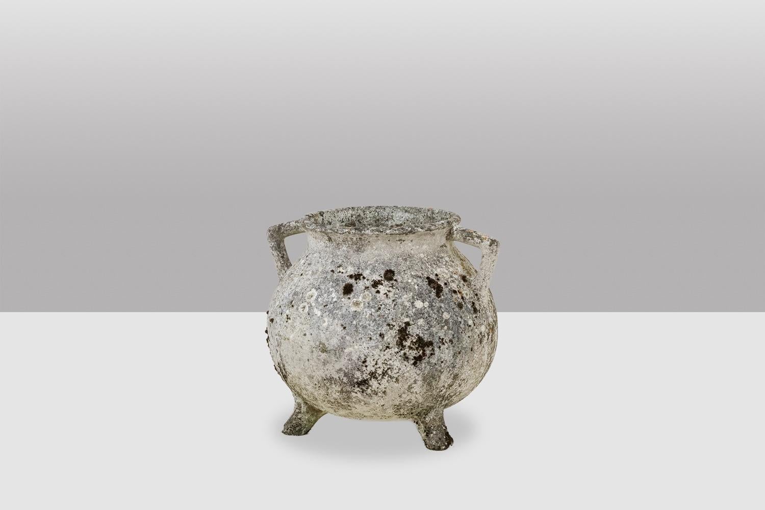 Molded Willy Guhl Pair of “pot” planters in fiber cement. 1950s For Sale