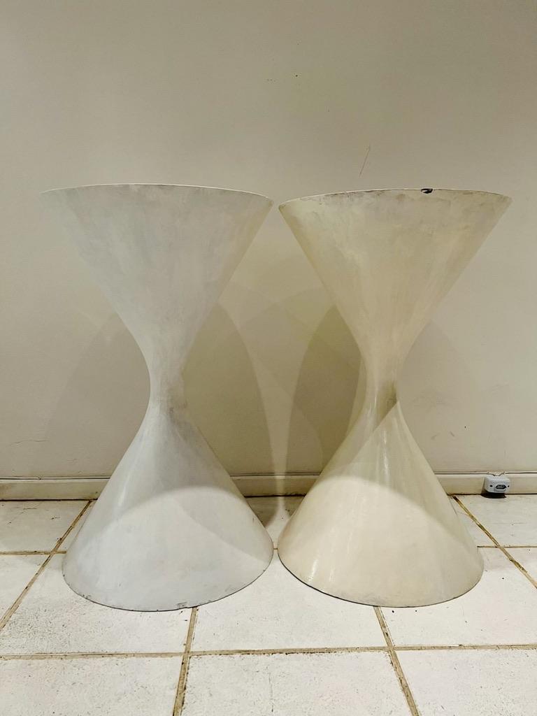 Incredible Willy Guhl fibroconcrete brazilian white circa 1950 pair of planters signed ETERNIT.