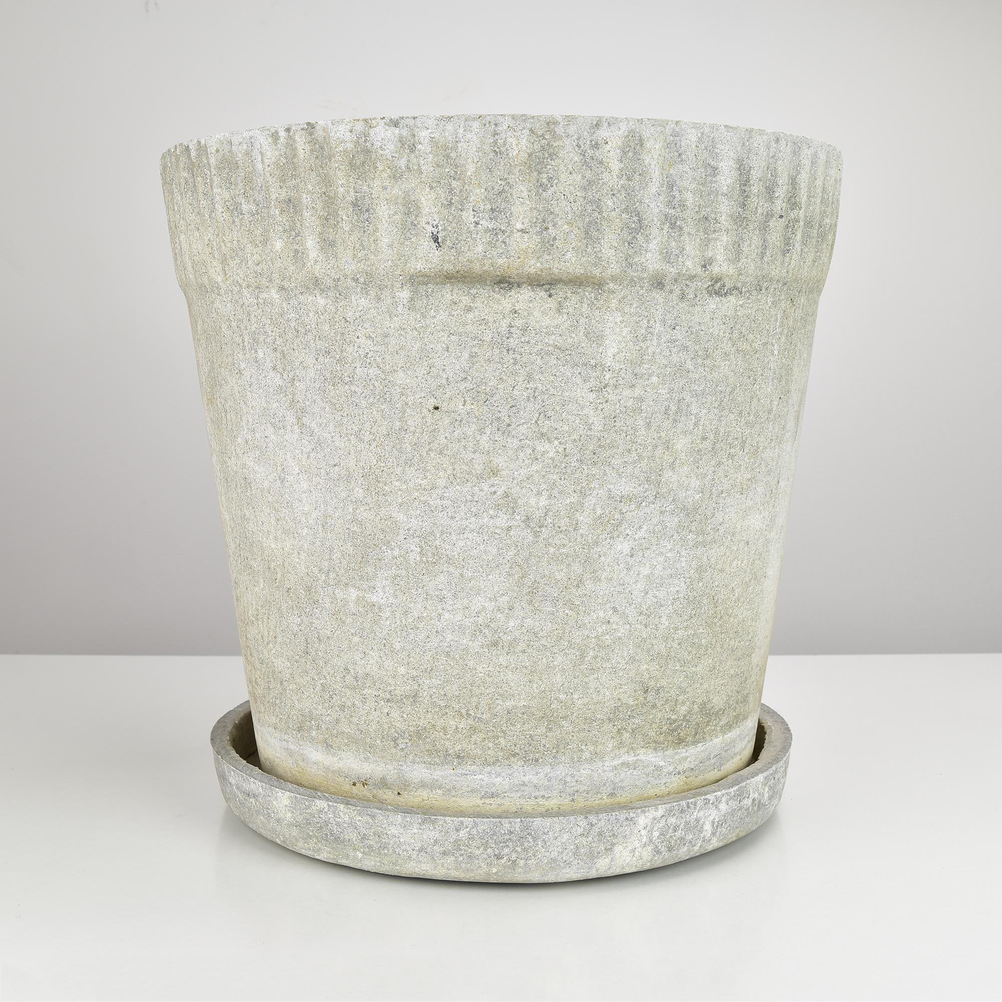 Swiss Willy Guhl Planter with Coaster for Eternit, Mid-Century Modern Design For Sale