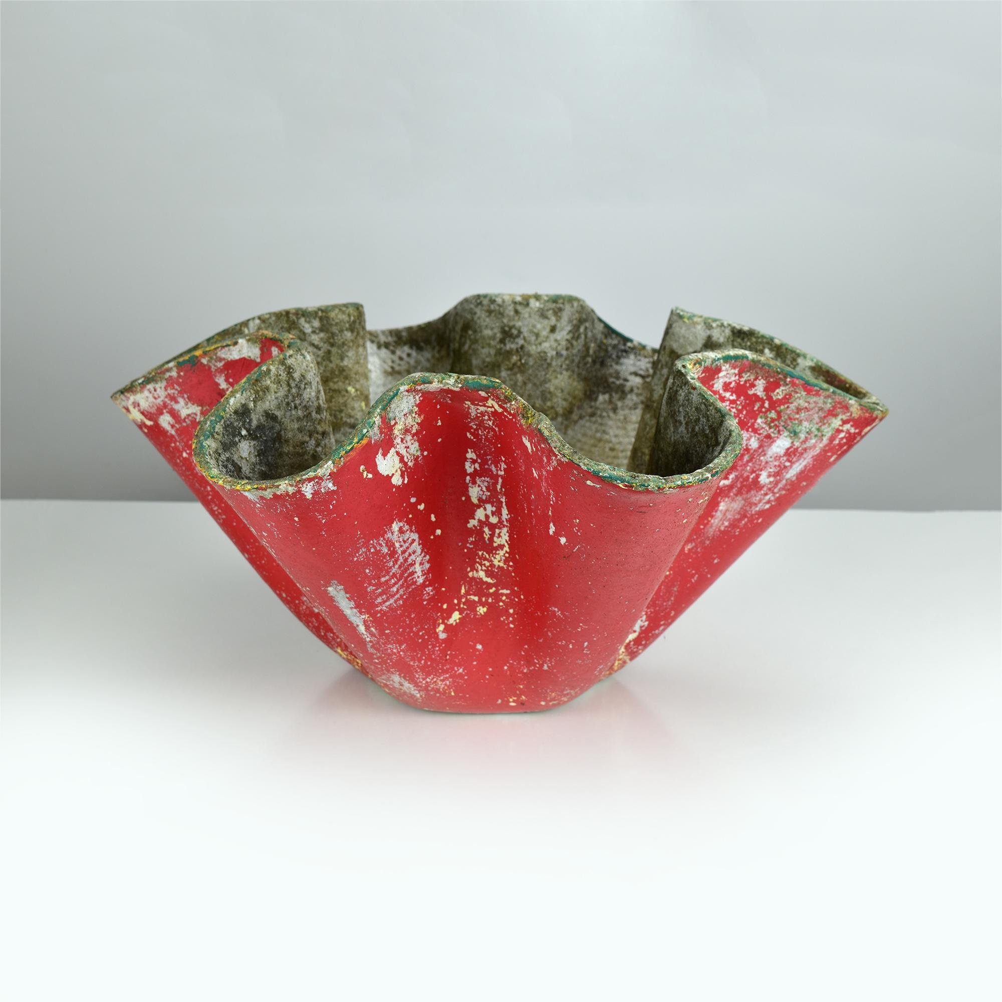 Willy Guhl Pflanzgefäße, 2er-Set für Eternit, Mid-Century Modern Muscheldesign (Moderne der Mitte des Jahrhunderts) im Angebot