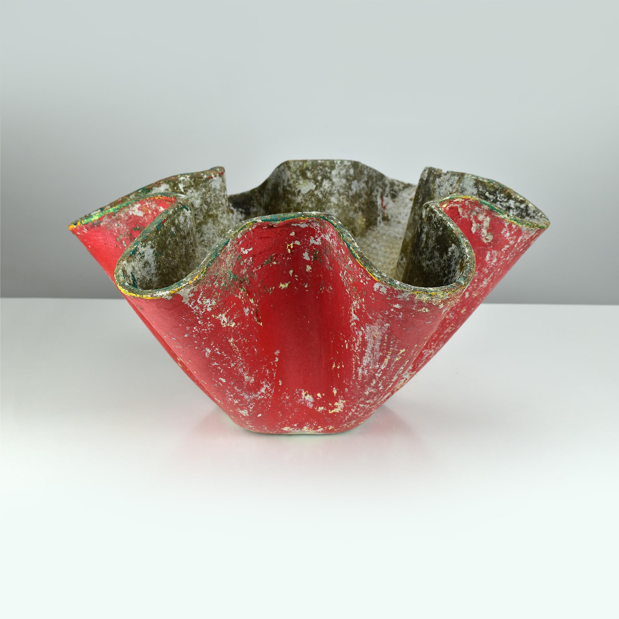 Willy Guhl Pflanzgefäße, 2er-Set für Eternit, Mid-Century Modern Muscheldesign (Ende des 20. Jahrhunderts) im Angebot