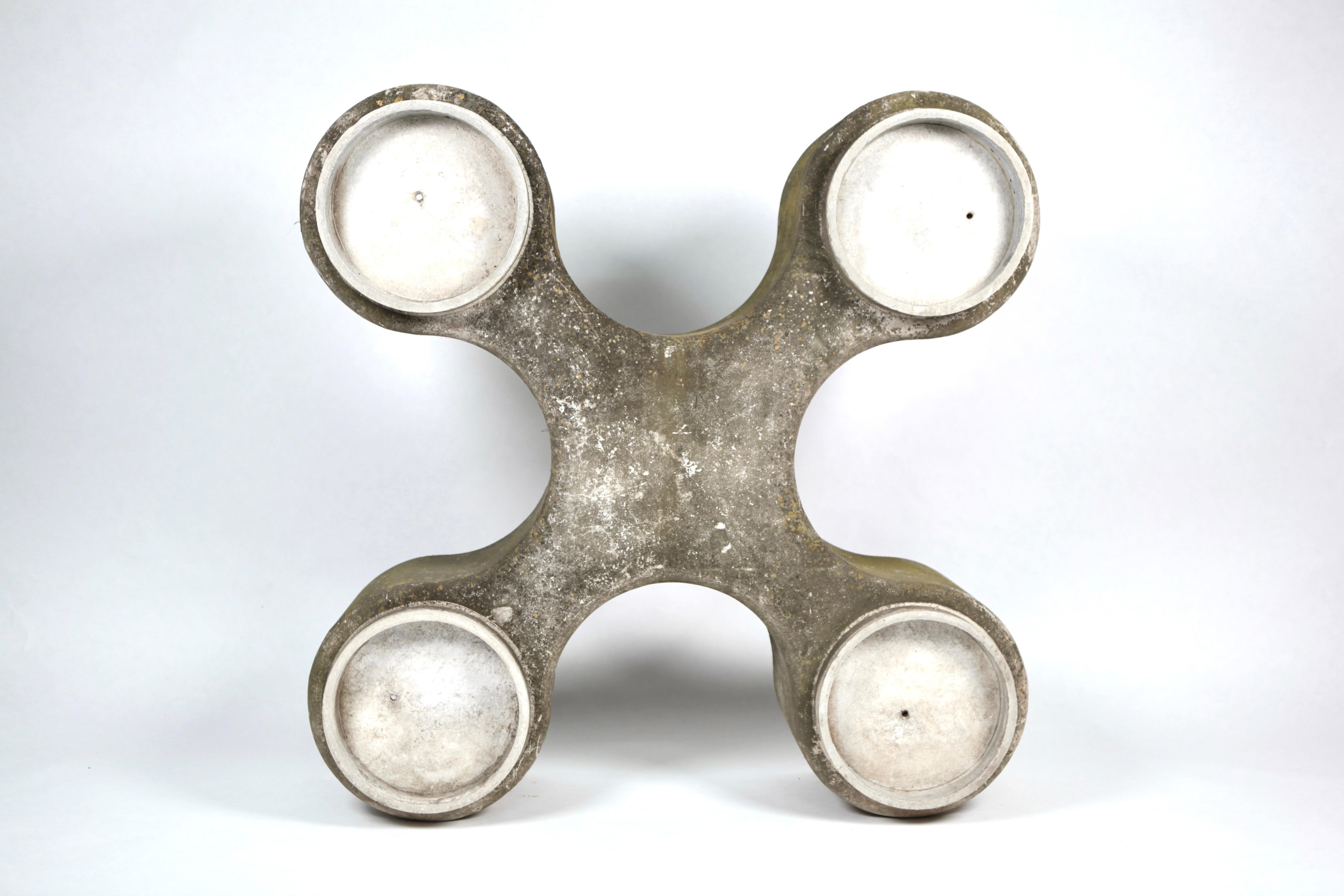 Willy Guhl, Rare & Large Shamrock Shaped Planter in Concrete, 1960s For Sale 4