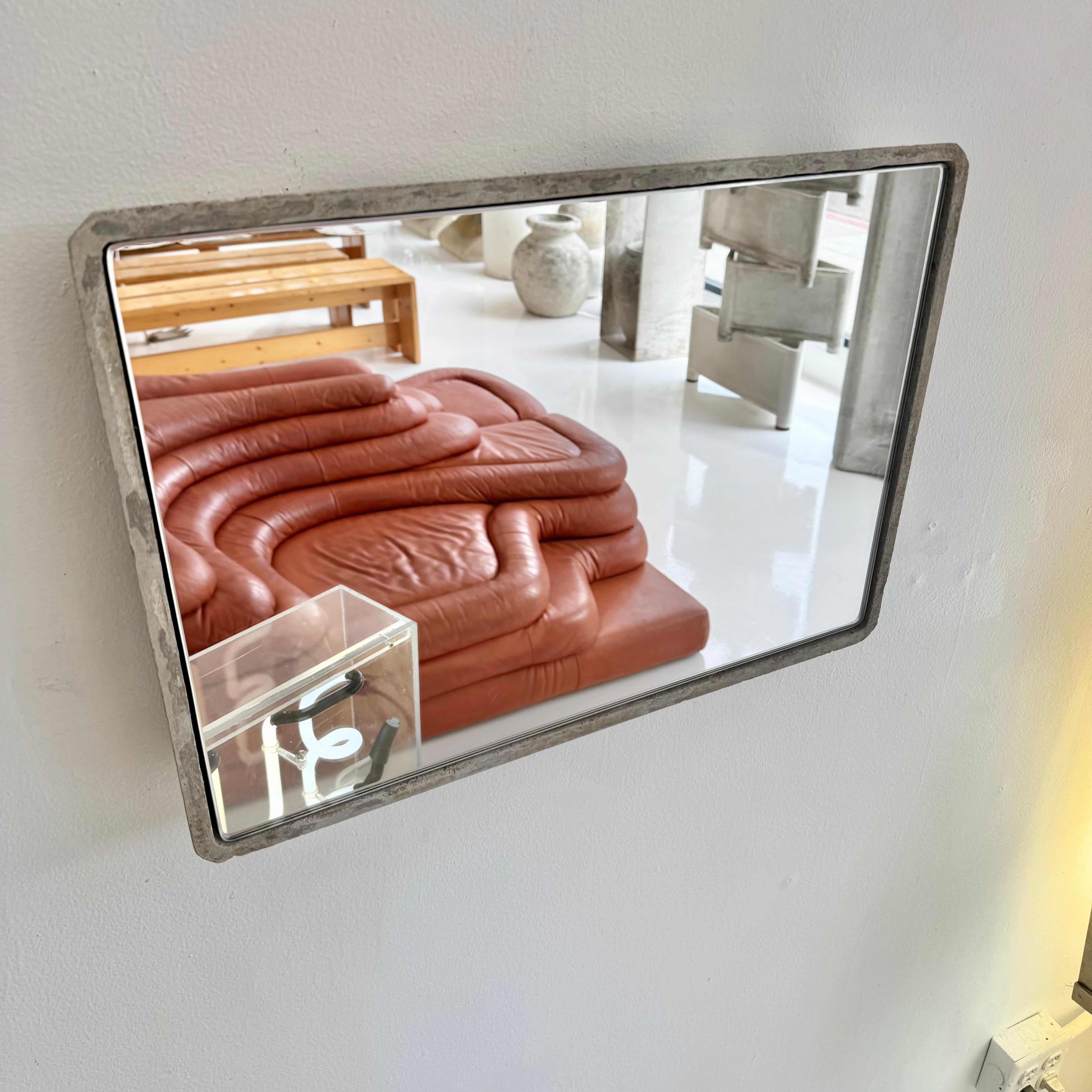 Willy Guhl Rectangular Concrete Mirror, 1960s Switzerland Espejo en venta