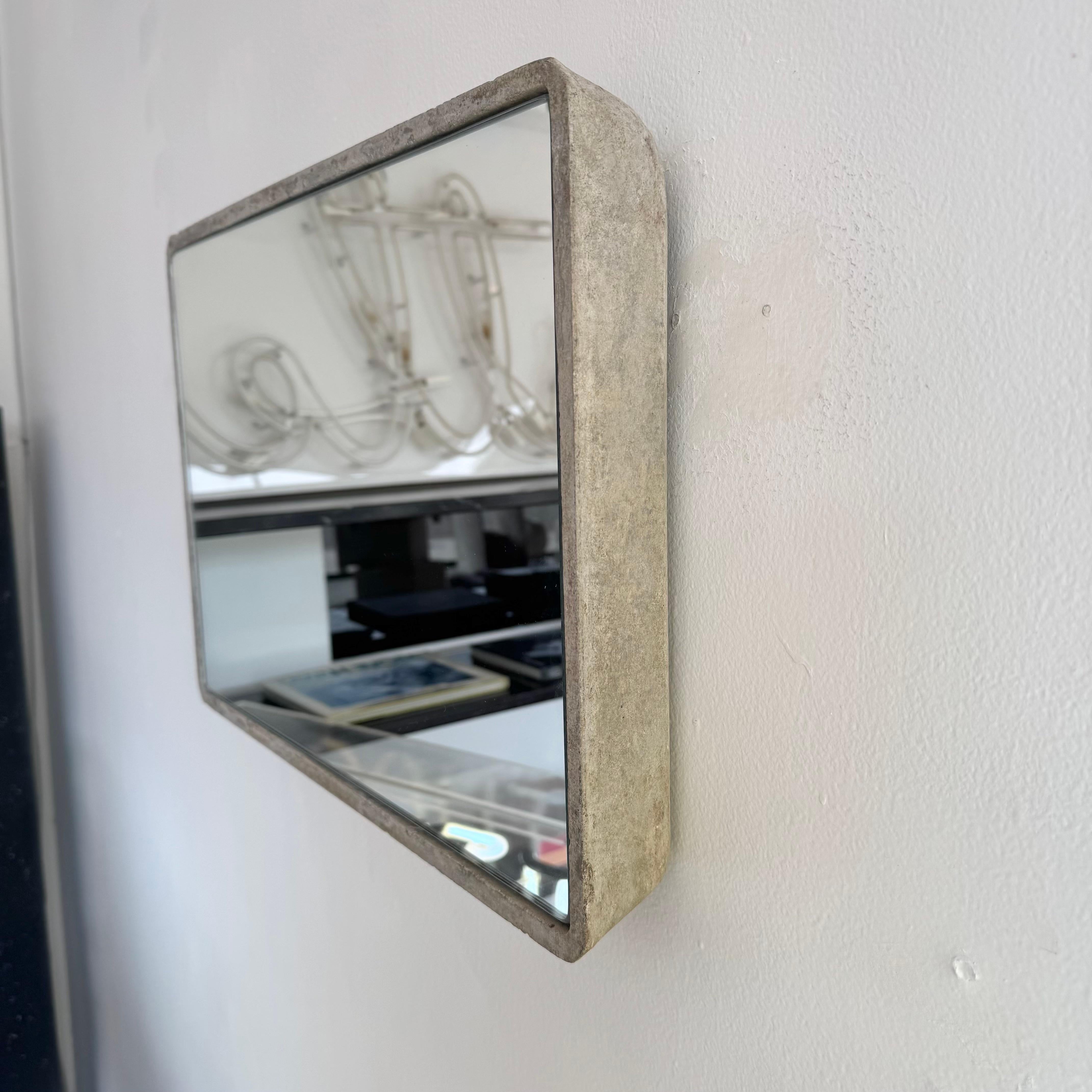 Willy Guhl Rectangular Concrete Mirror, 1960s Switzerland en venta 3