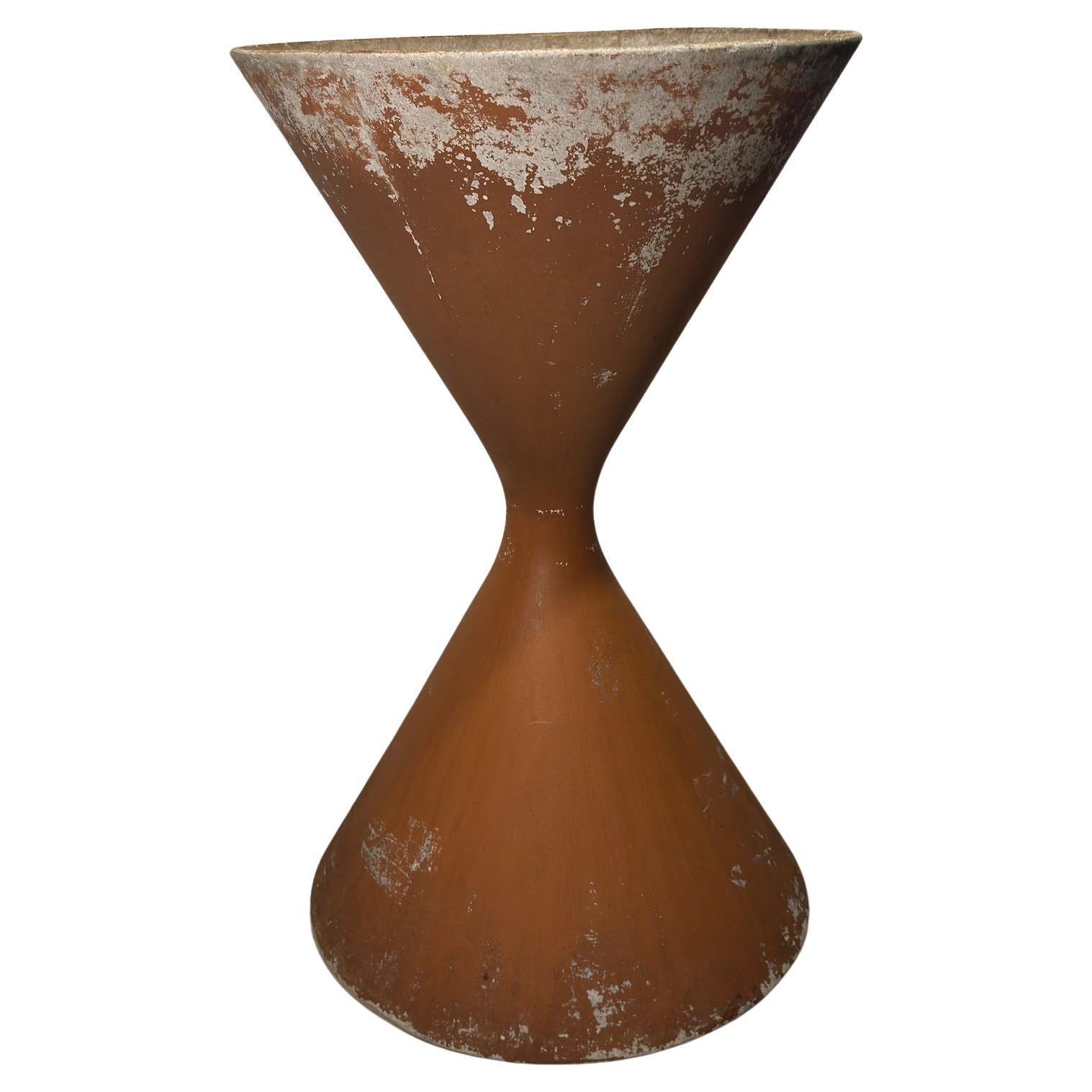 Willy Guhl Sculptural Hourglass Diabolo Planter - Eternit Swiss