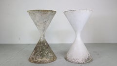 Willy Guhl Set Of 2 'Diablo' Hourglass Concrete Planters, Switzerland 1954