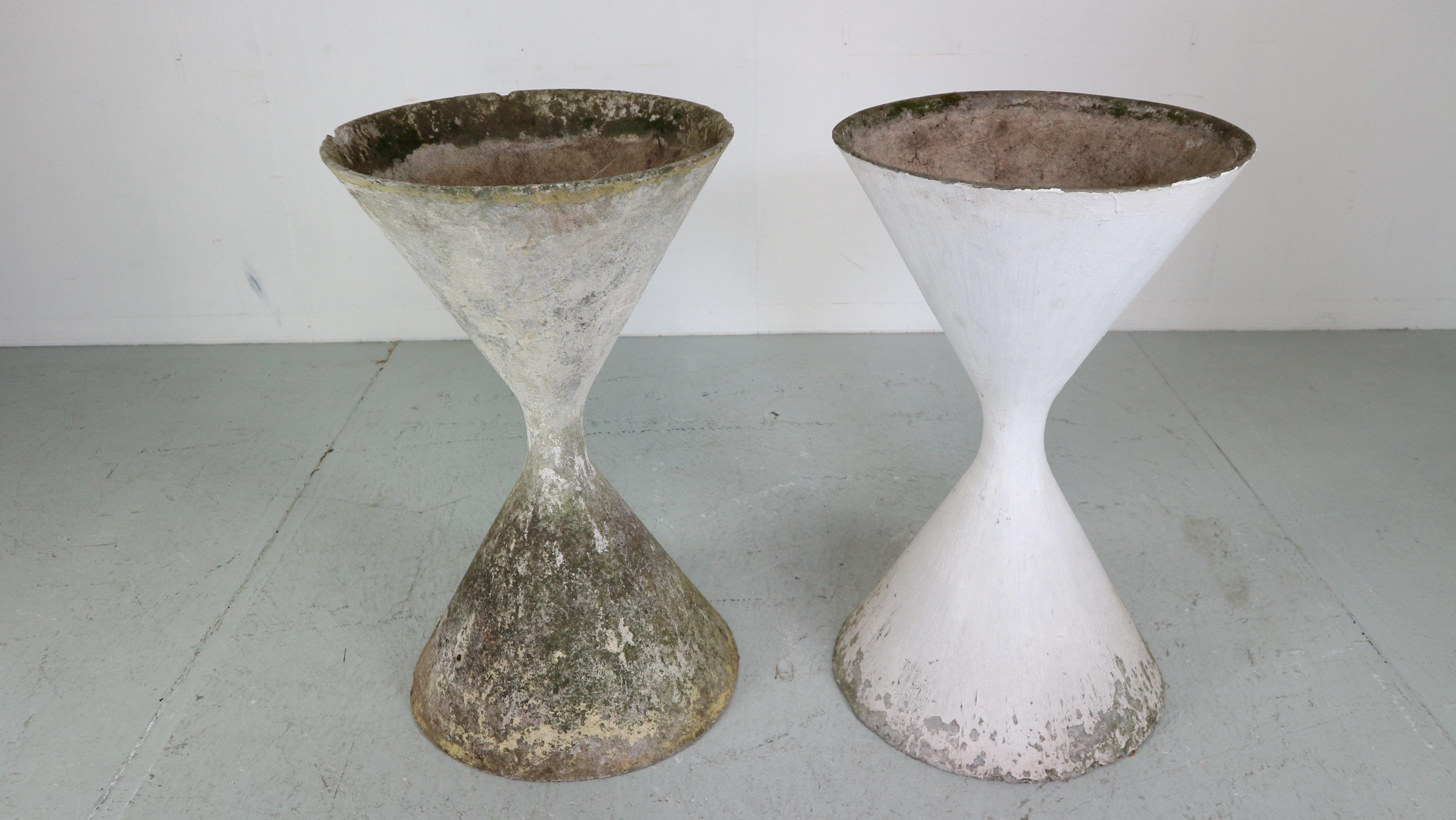 Mid-Century Modern Lot de 2 jardinières en béton Diablo de Willy Guhl, Suisse, 1954