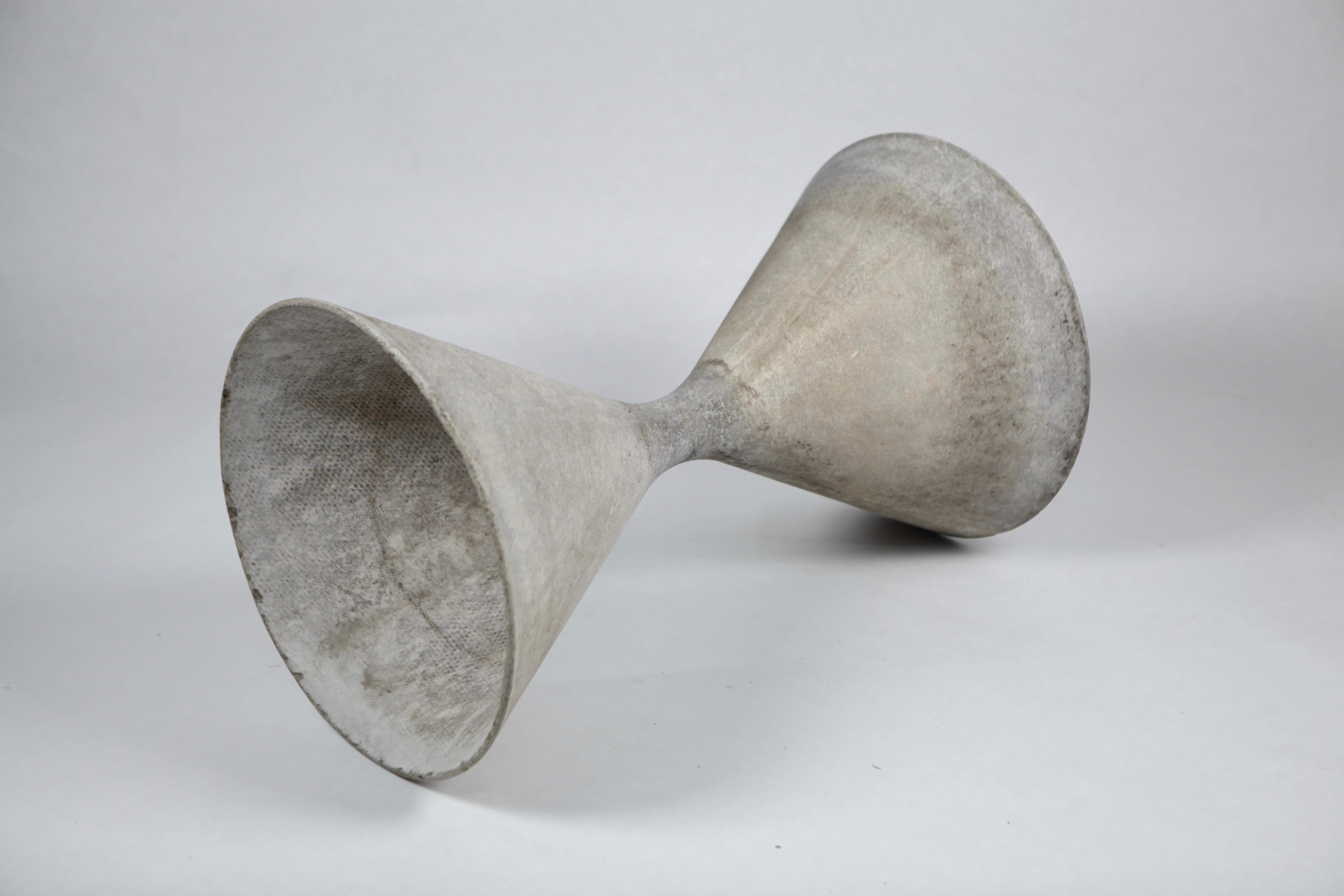 Willy Guhl, Spindle Planter in Concrete, Eternit, Switzerland 1960s In Good Condition In Berlin, DE