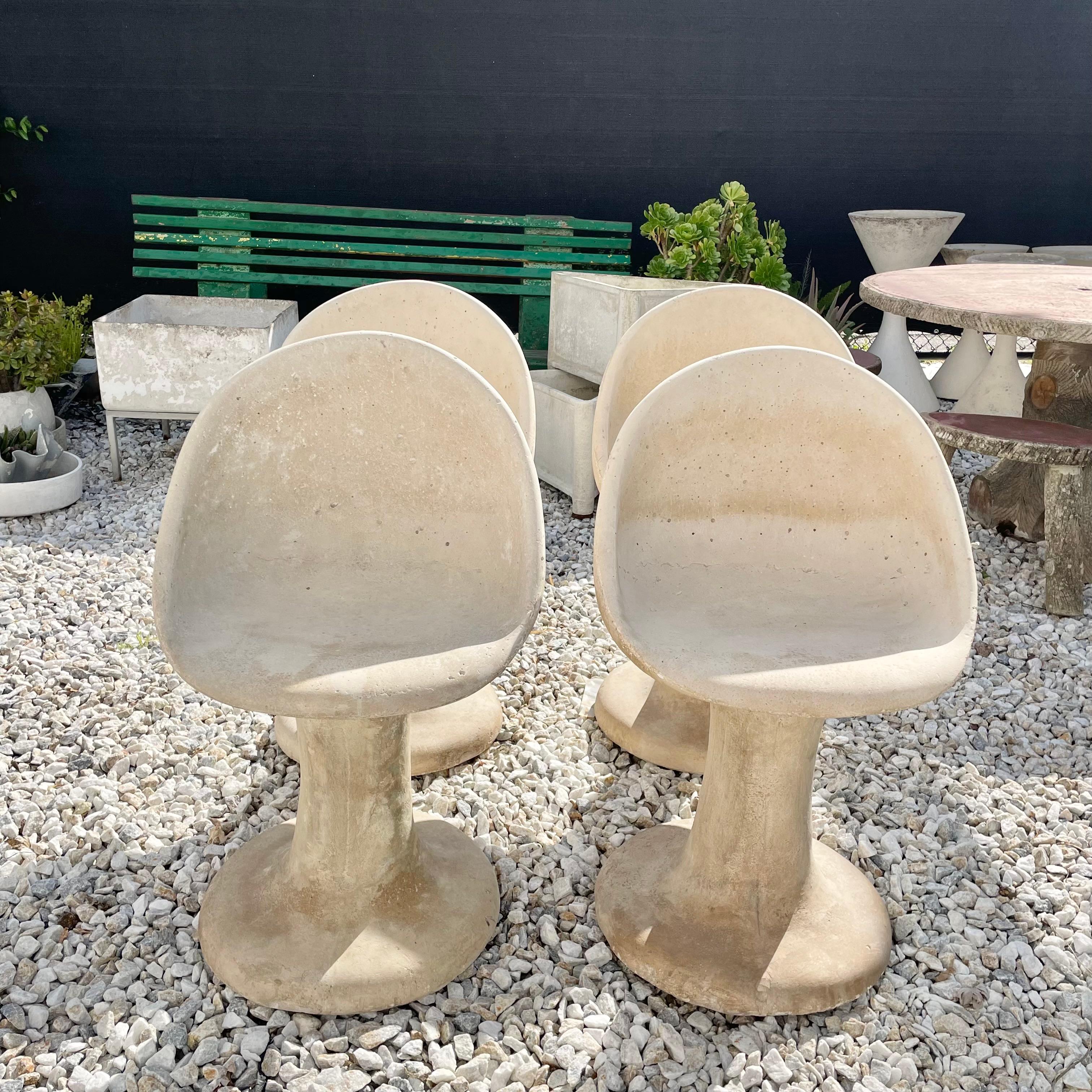 Brutalisme Chaises tulipe en béton de style Willy Guhl, années 1970, États-Unis en vente