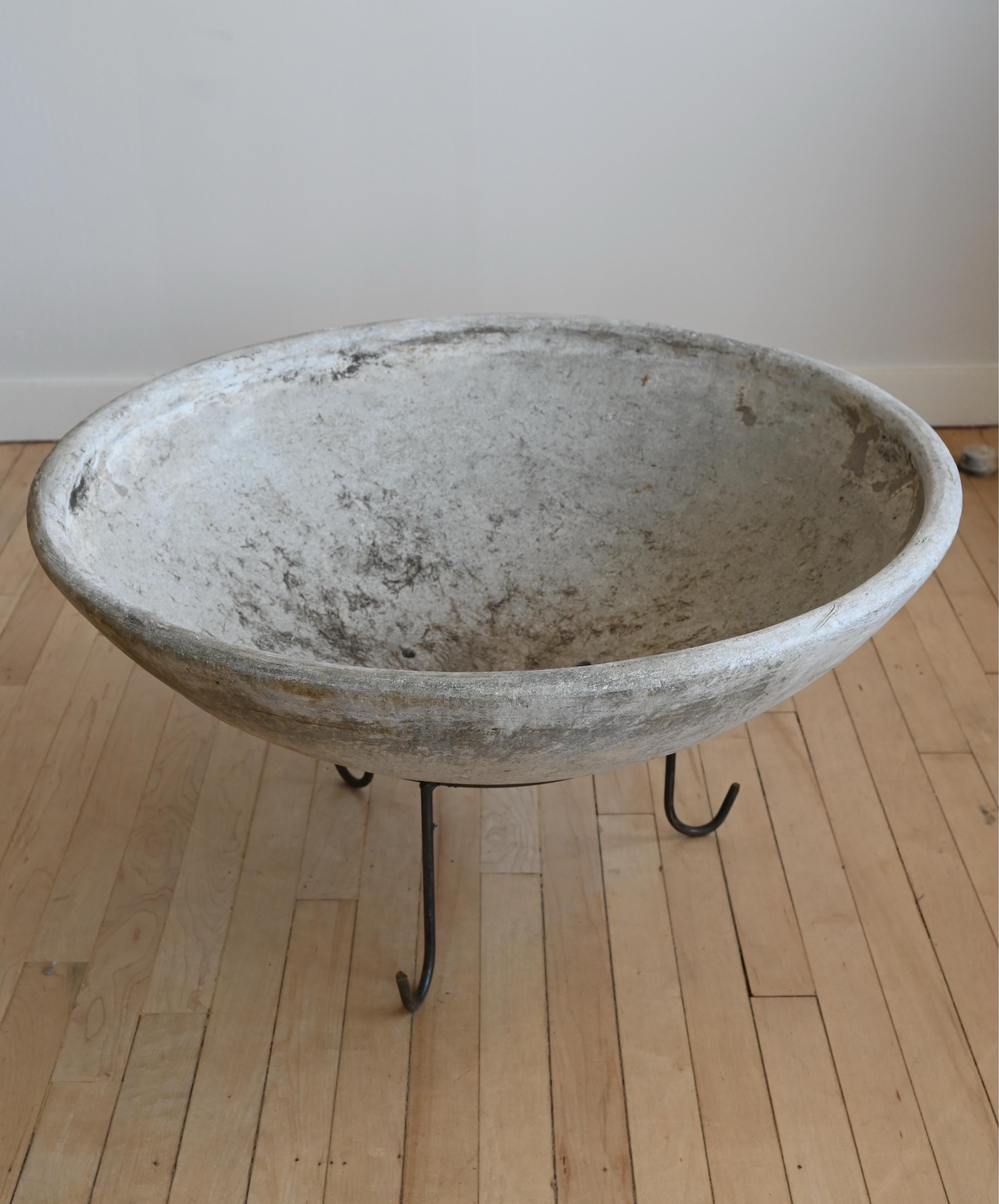 Willy Guhl Swiss Saucer Planter Moderno de mediados de siglo en venta