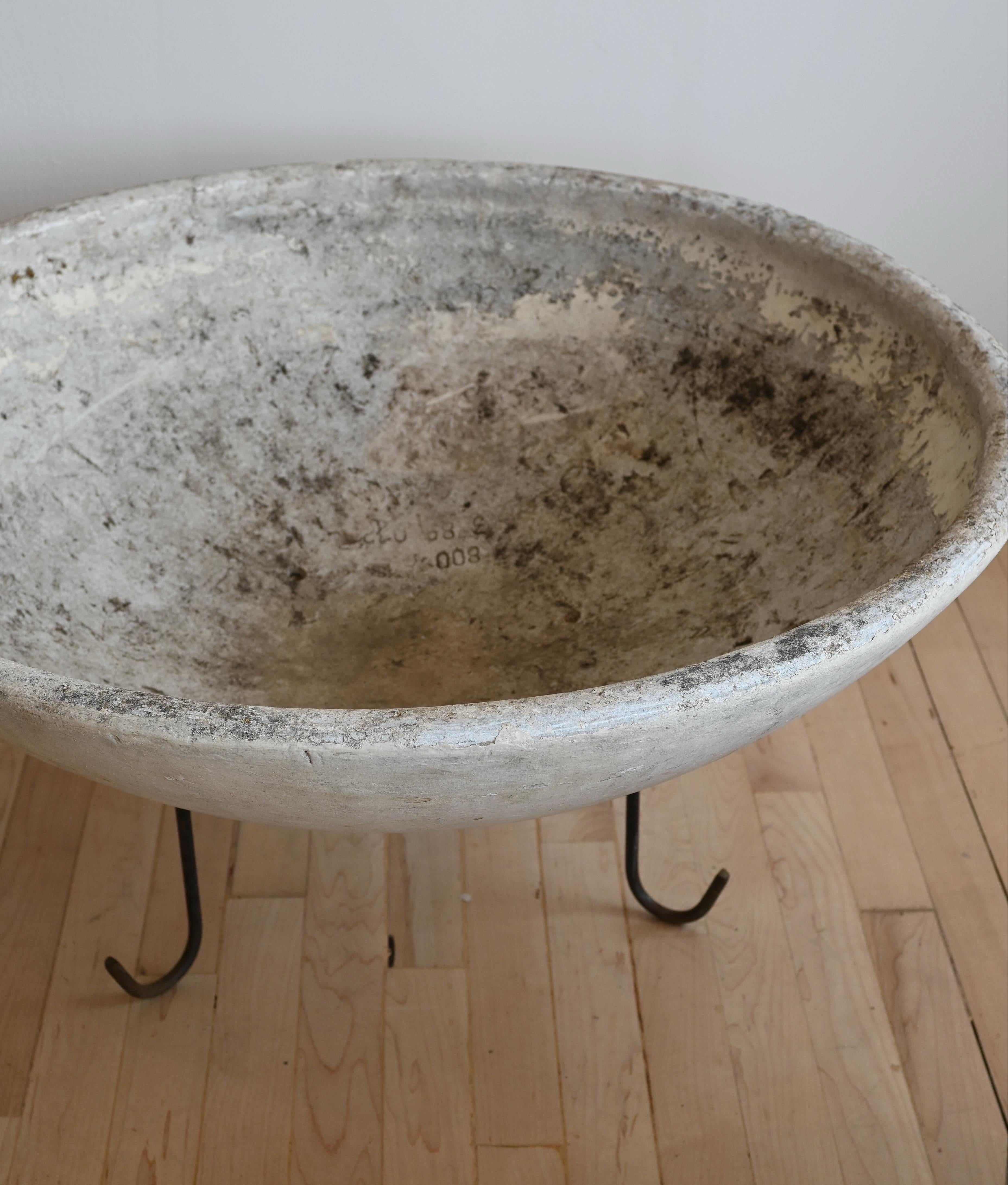 Willy Guhl Swiss Saucer Planter Concreto en venta