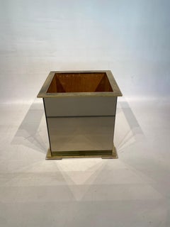 Willy Rizzo, vaso da fiori cubico in ottone e specchio fumé, anni '70, stile Hollywood Regency