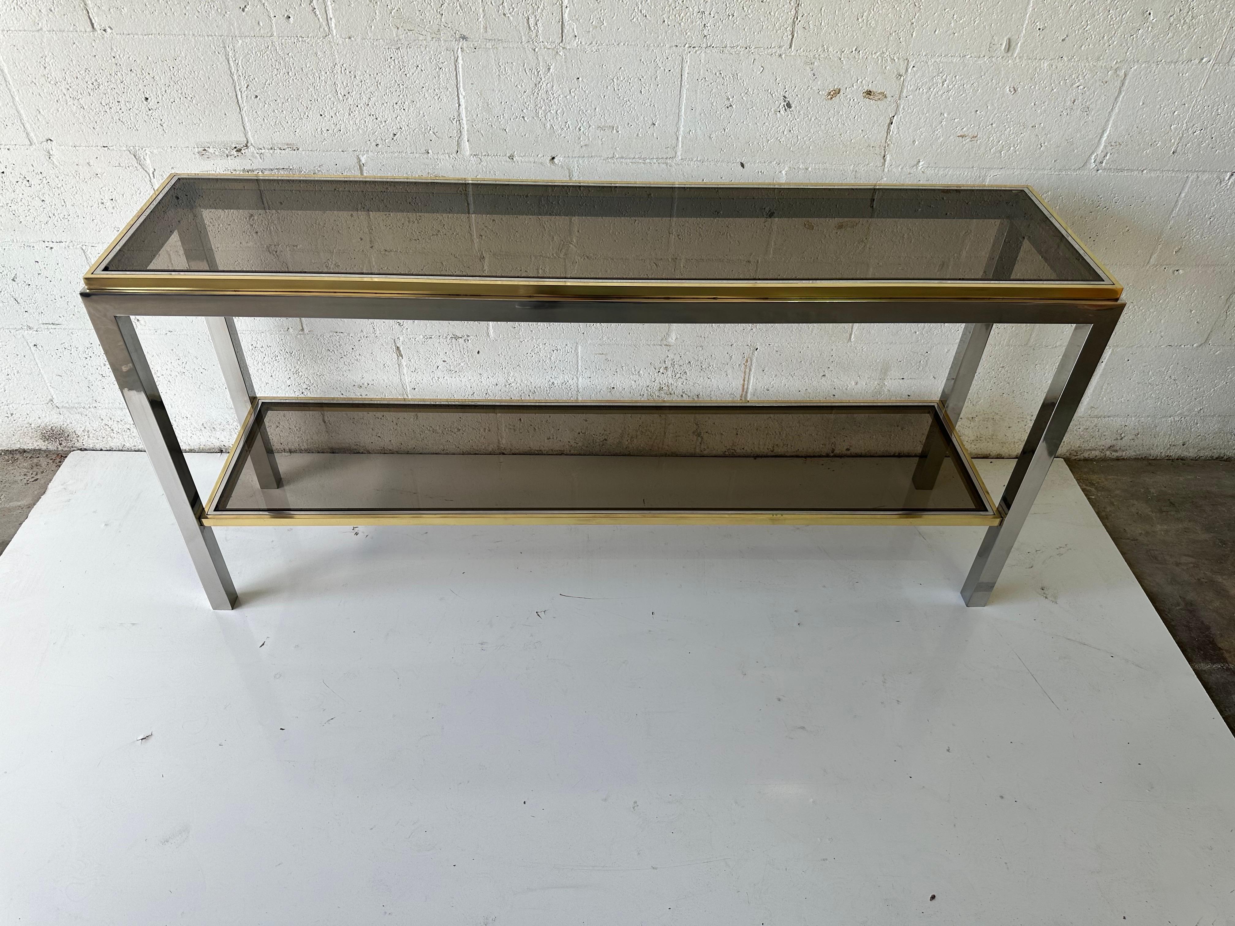 Mesa consola Willy Rizzo de 2 niveles de cromo y latón. Firmado. en Bueno estado para la venta en Miami, FL