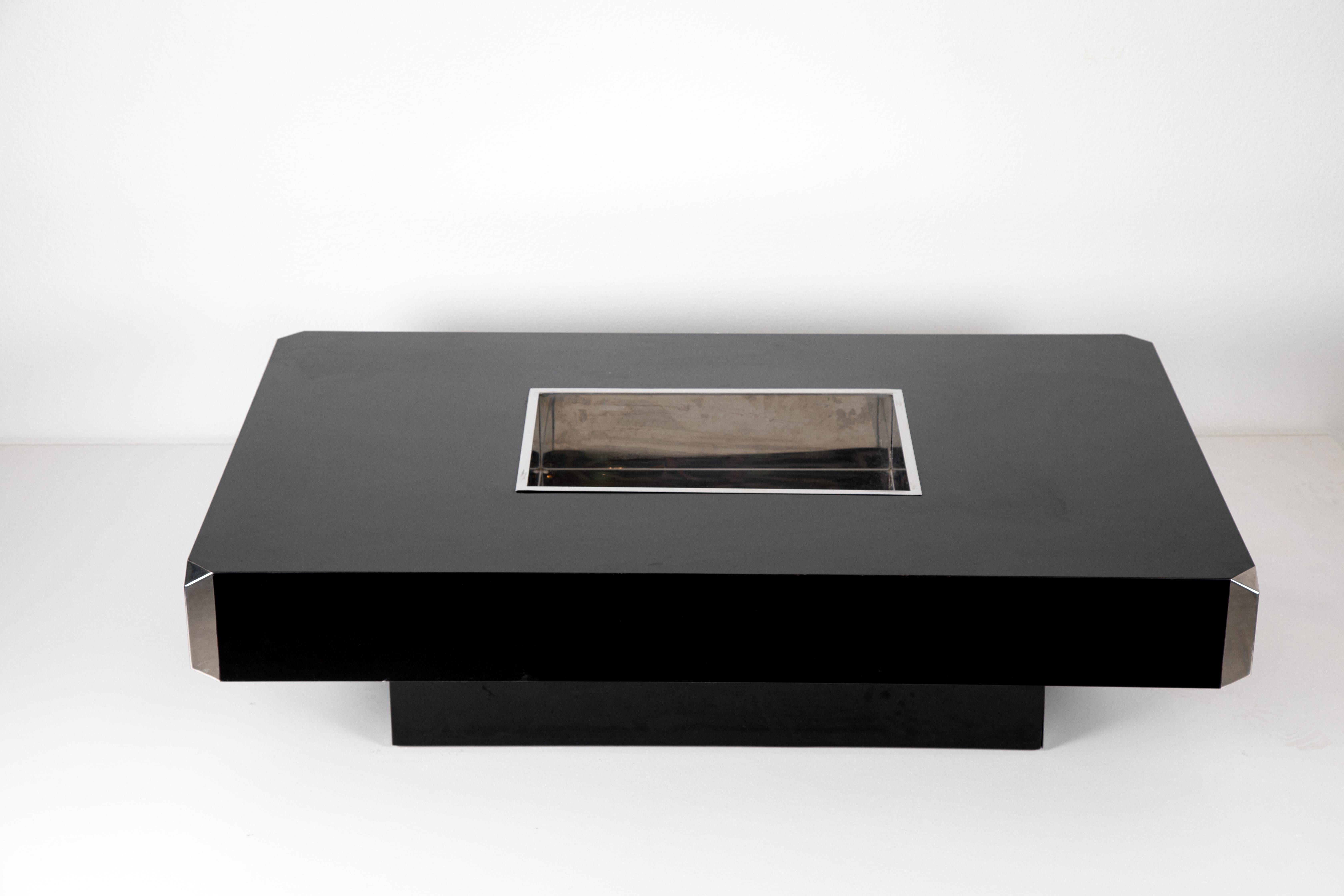 Willy Rizzo Alveo Black Coffee Table For Sale 1