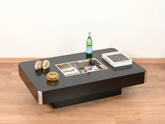 Rechteckiger schwarzer Couchtisch „Alveo“ von Willy Rizzo mit Chromtablett, Italien 1970er Jahre