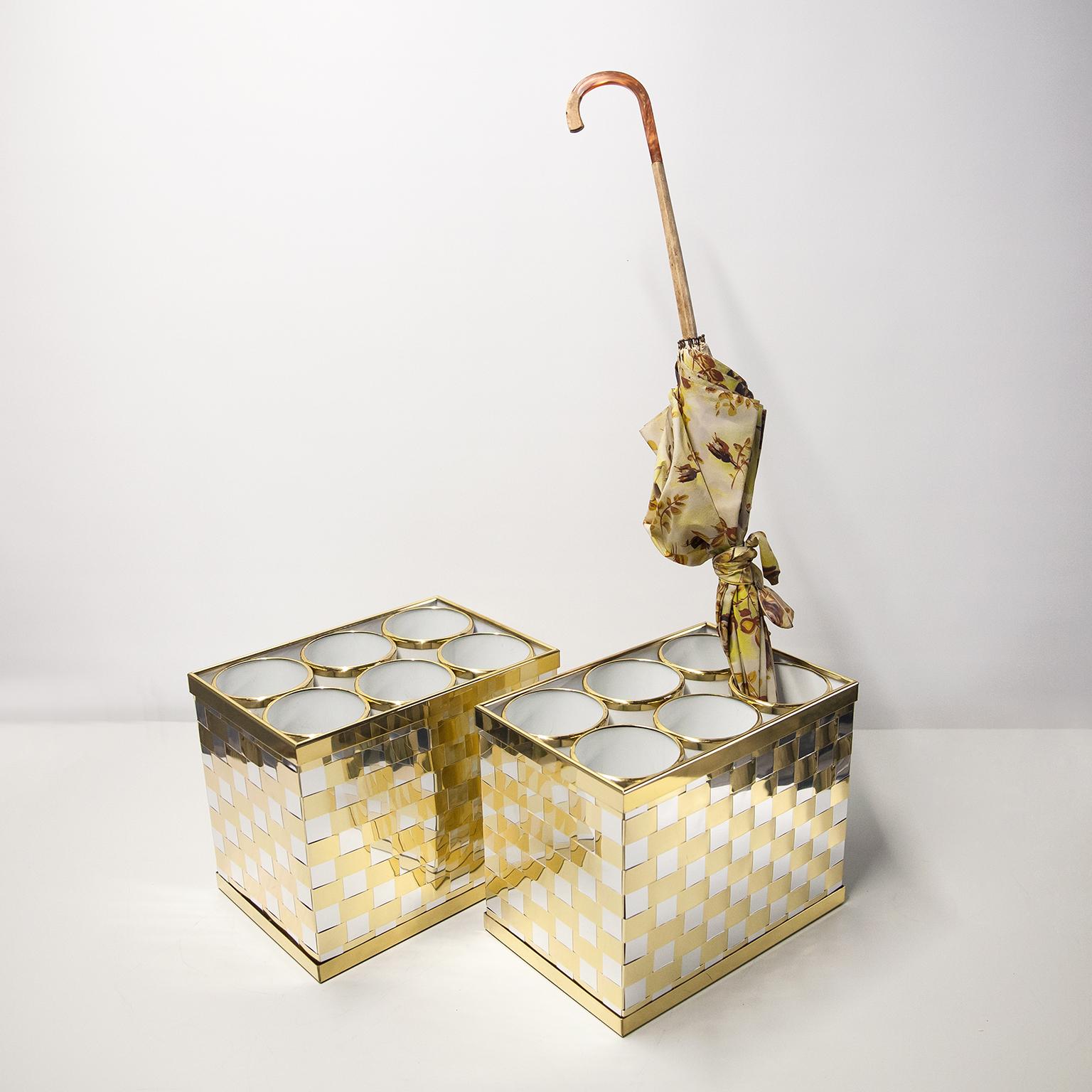 One Willy Rizzo Bicolor Bottle Holder Umbrella Stand Italy 1970 In Good Condition For Sale In Munich, DE