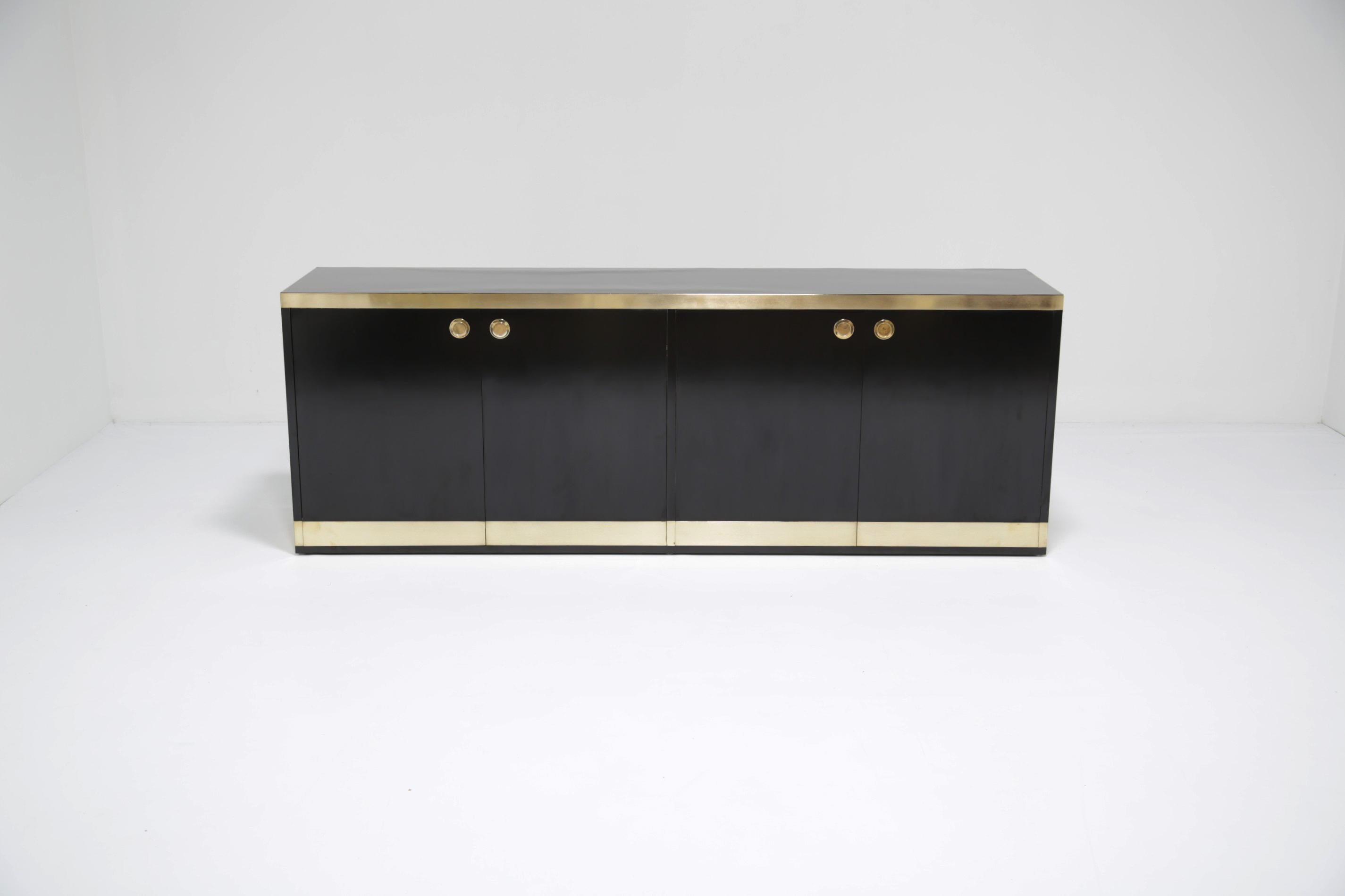 Credenza MCM vintage di metà secolo in ottone e nero di Willy Rizzo, Italia anni '70 in vendita 3