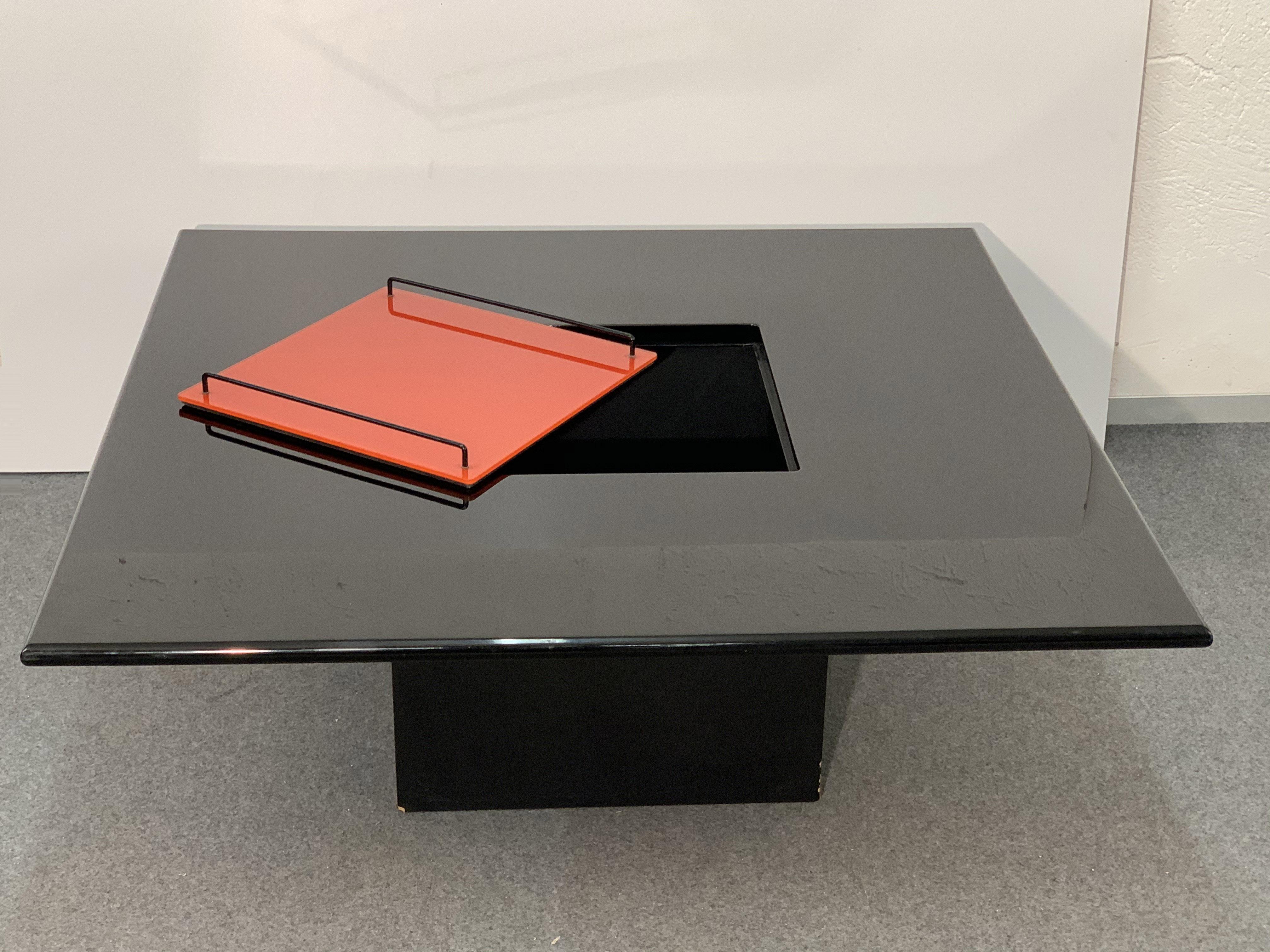 Willy Rizzo Black Lacquered Wood Italian Coffee Table with Bar and Tray, 1970s 7