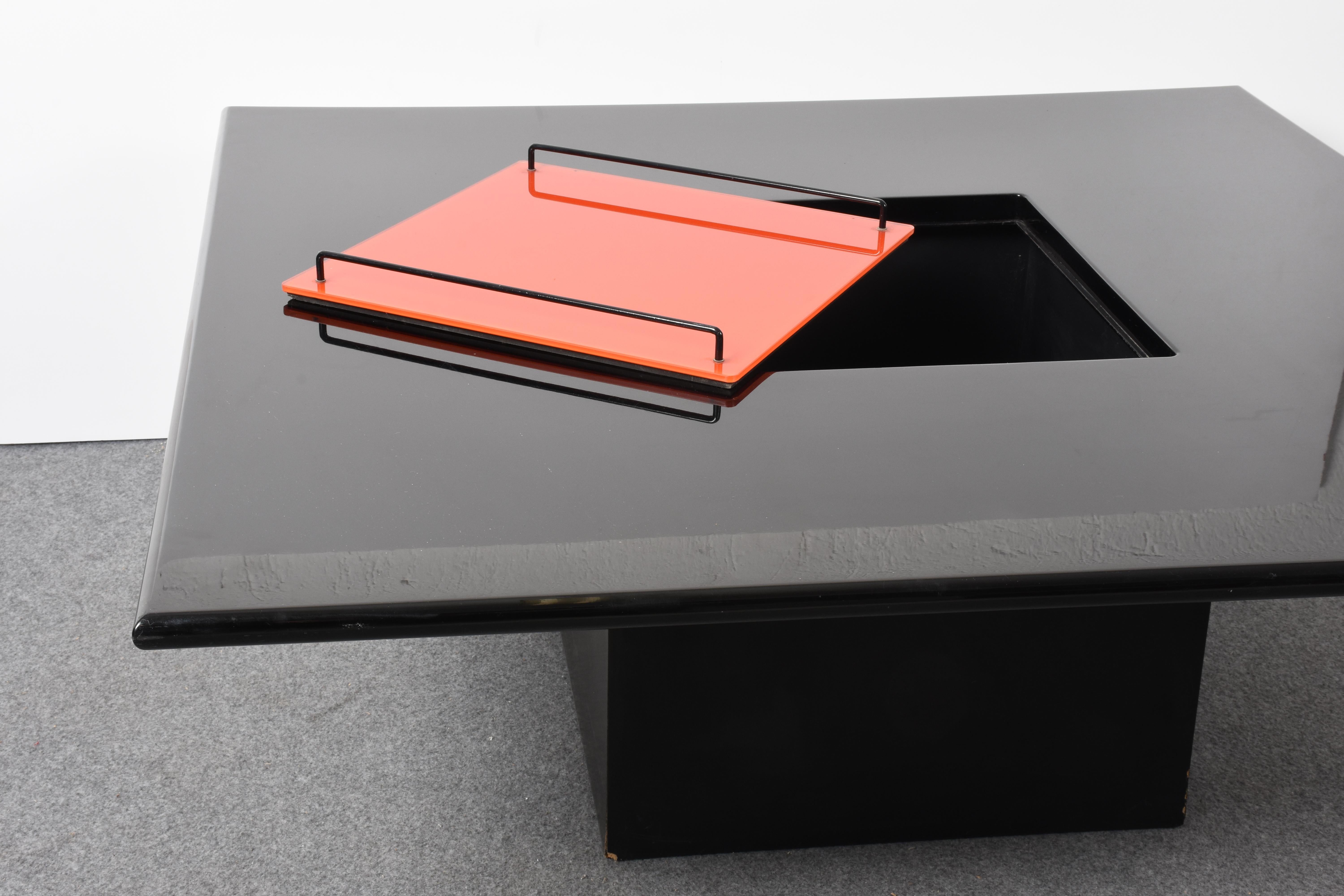 Willy Rizzo Black Lacquered Wood Italian Coffee Table with Bar and Tray, 1970s 8