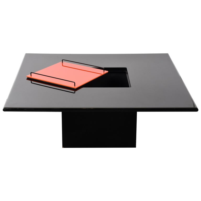 Willy Rizzo Black Lacquered Wood Italian Coffee Table with Bar and Tray, 1970s For Sale