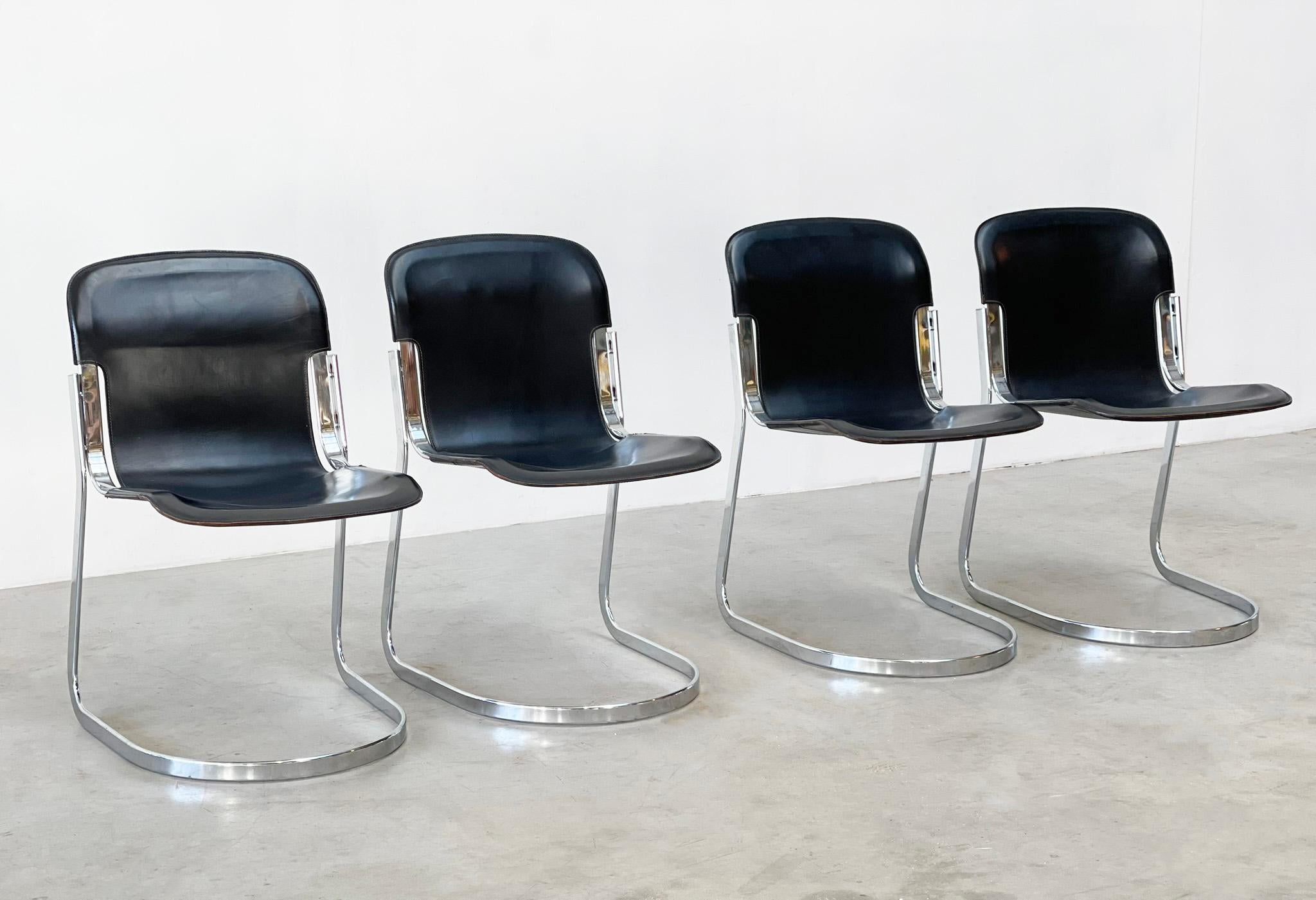 Willy Rizzo black leather dining chairs
Set of 4 dining chairs by 1 of Italy's most famous desginers. Willy Rizzo, Willy Rizzo is known for his furniture with a very high quality and luxurious feel. These chairs were designed in the 70s for the