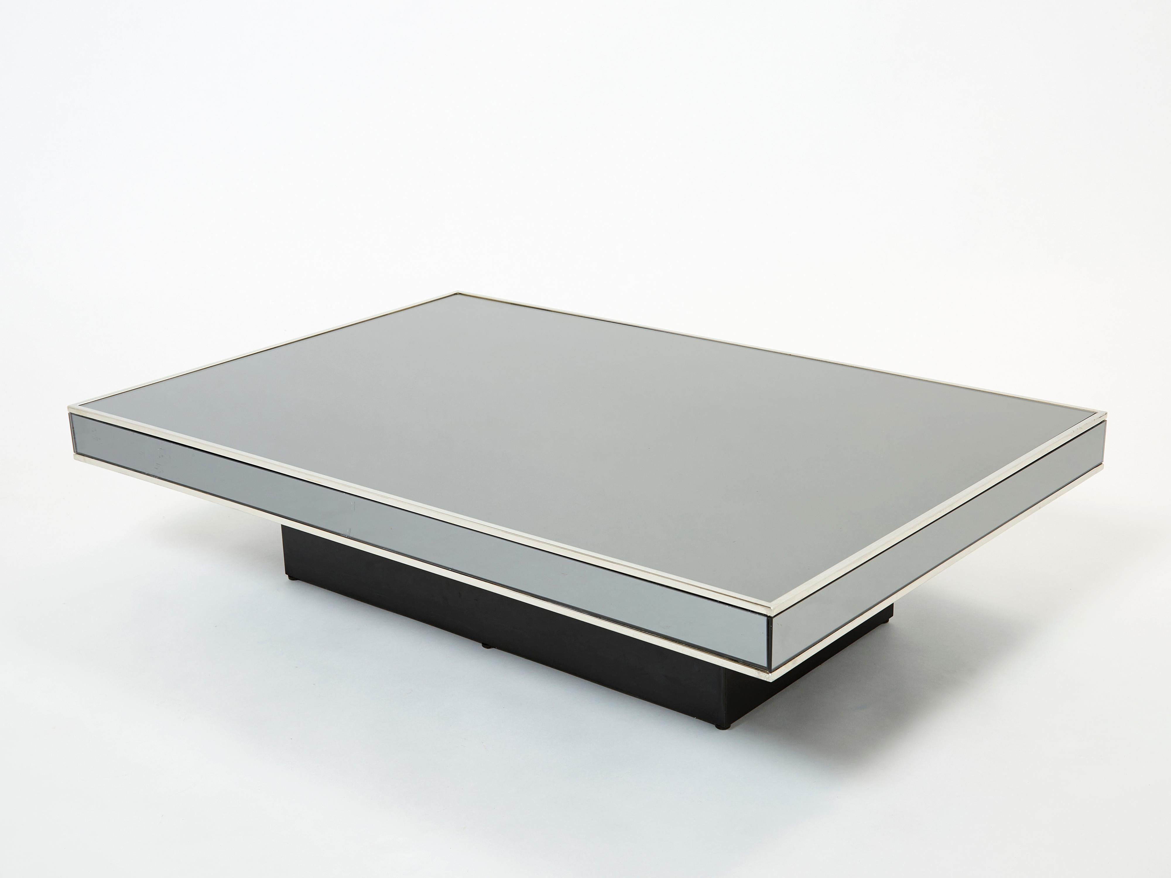 Willy Rizzo Chrome Smoked Mirror Coffee Table for Cidue, 1970s In Good Condition In Paris, IDF