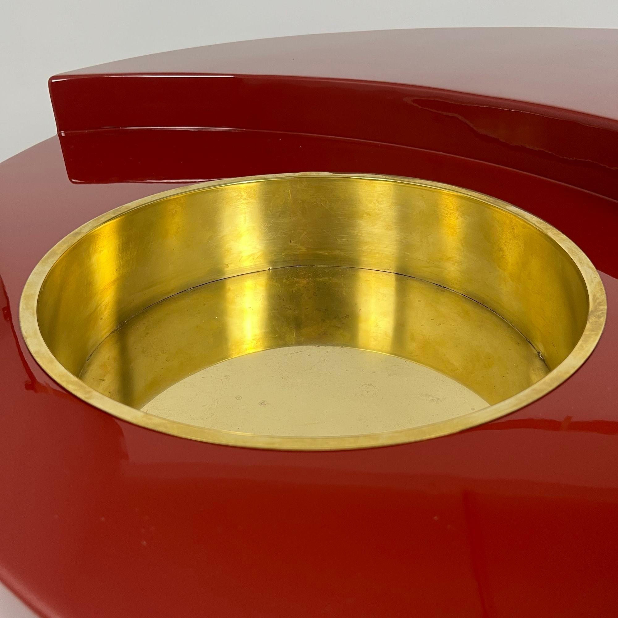 Willy Rizzo Coffee Table 'TRG', Red Lacquer and Brass, Italy, 1969 12