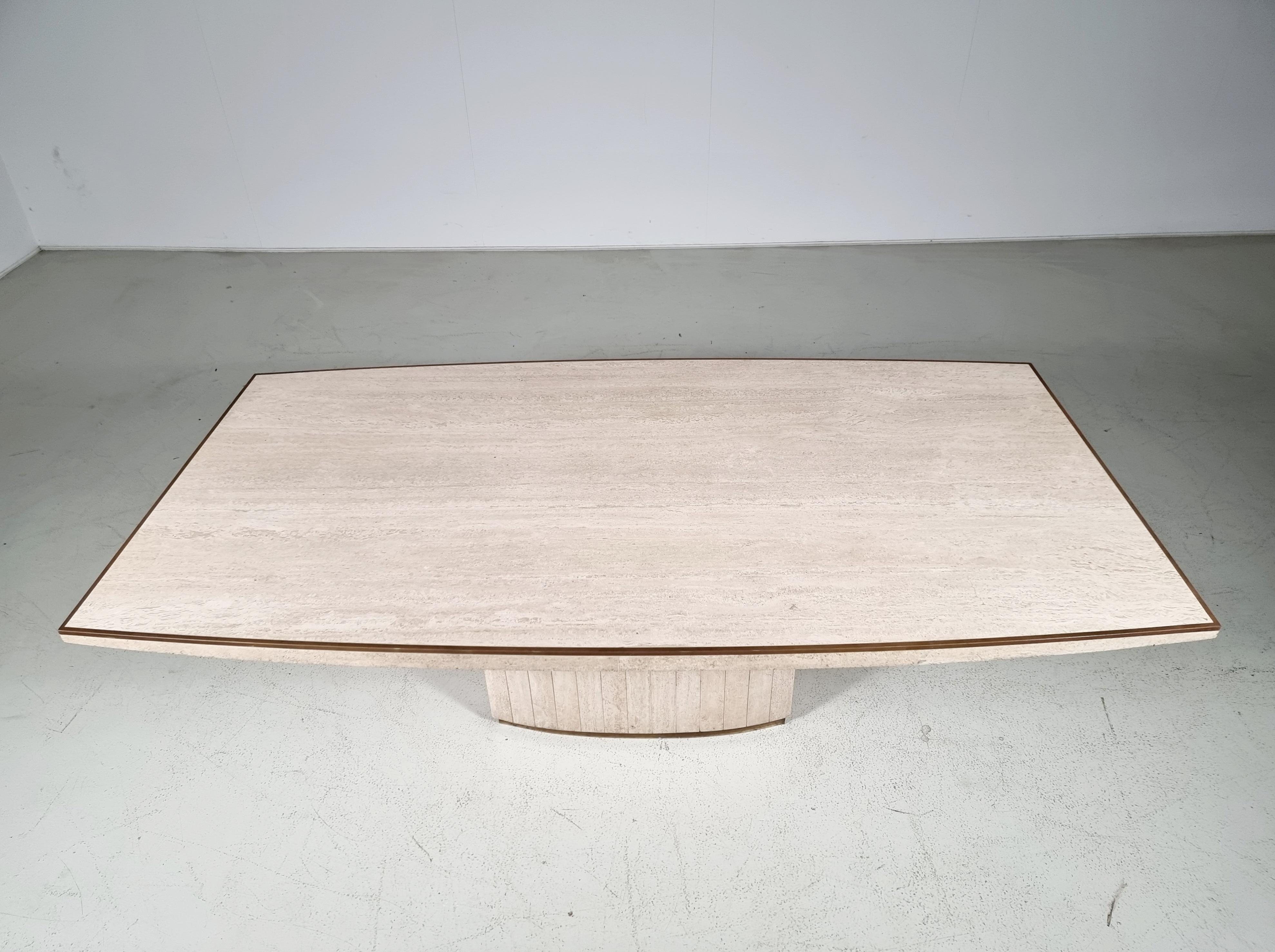 Willy Rizzo Cream Travertine Pedestal Dining Table, France, 1970 In Good Condition In amstelveen, NL