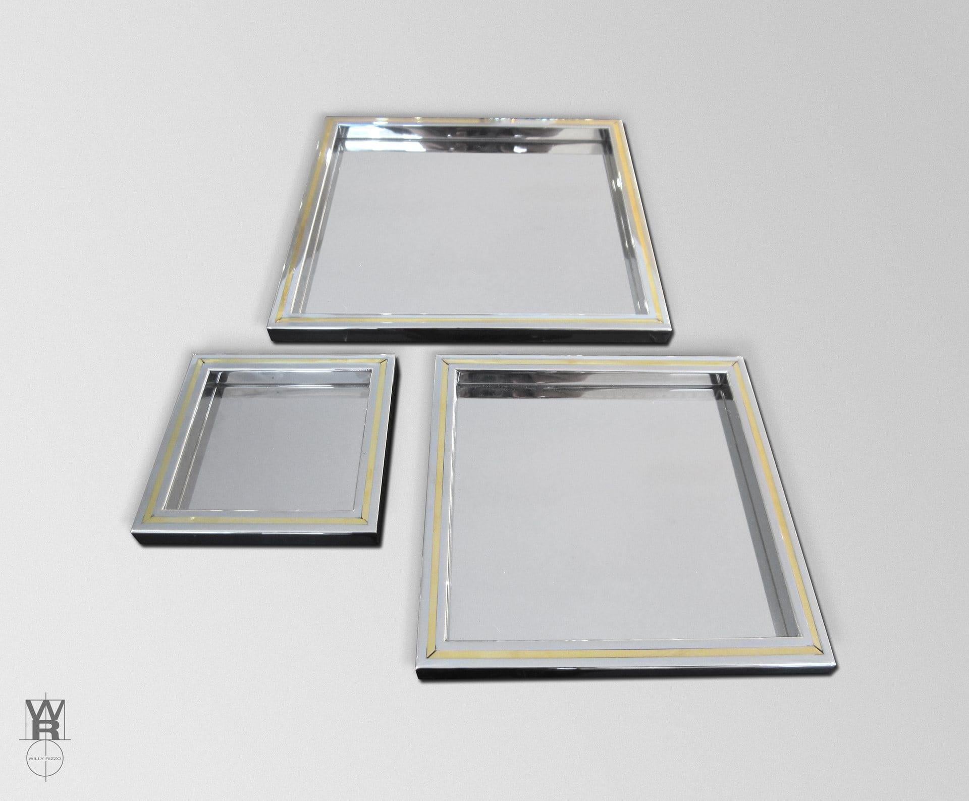 Set di 3 scrivanie Willy Rizzo in acciaio inox lucido con inserto in ottone In condizioni ottime in vendita a PARIS, FR