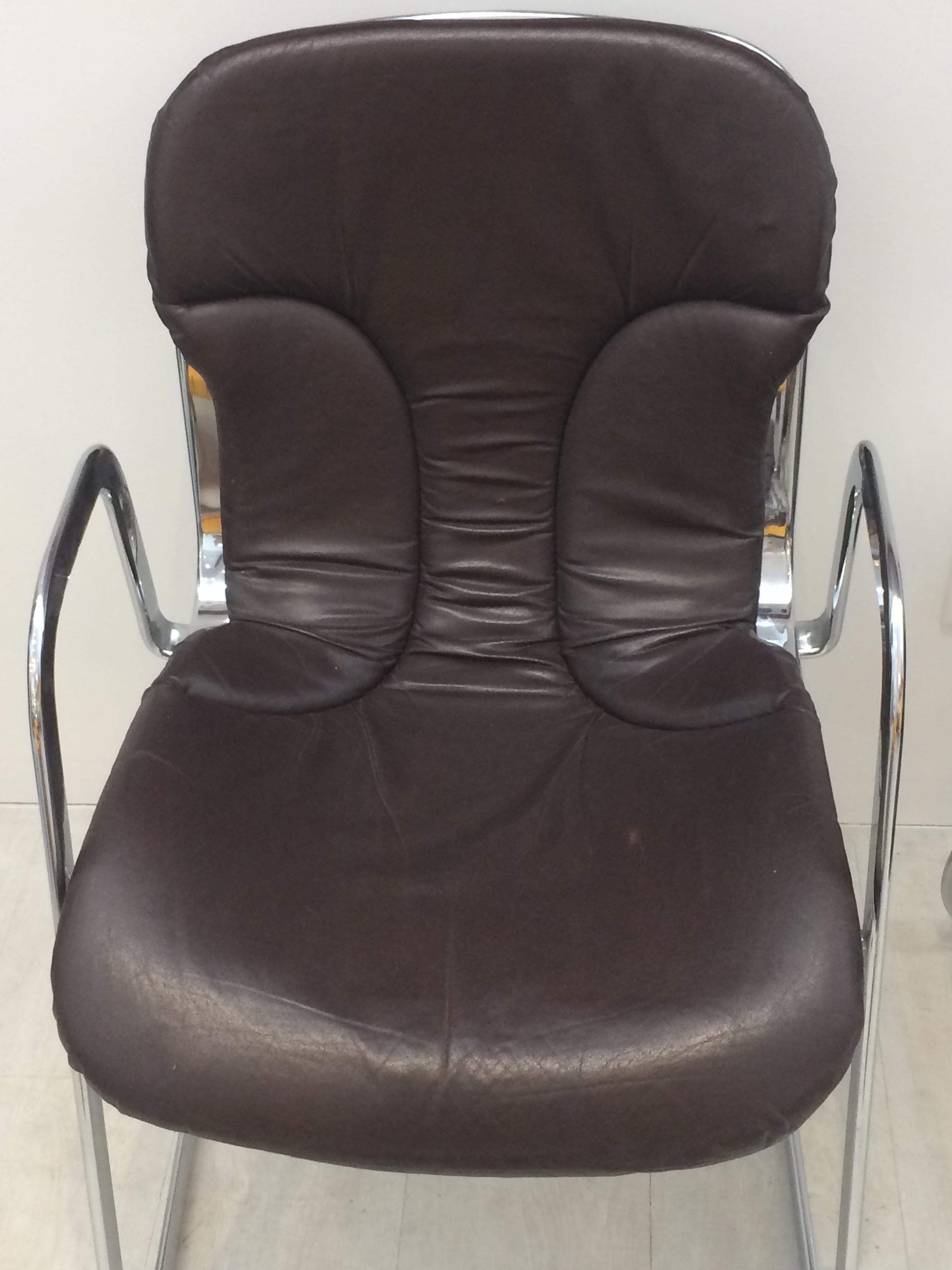 Vintage Willy Rizzo chrome dining chair. Dining or office chair with leather cushion. Very comfortable chairs well designed in that regard. Light airy chairs but still very solid construction. Leather and chrome are both in very good condition.