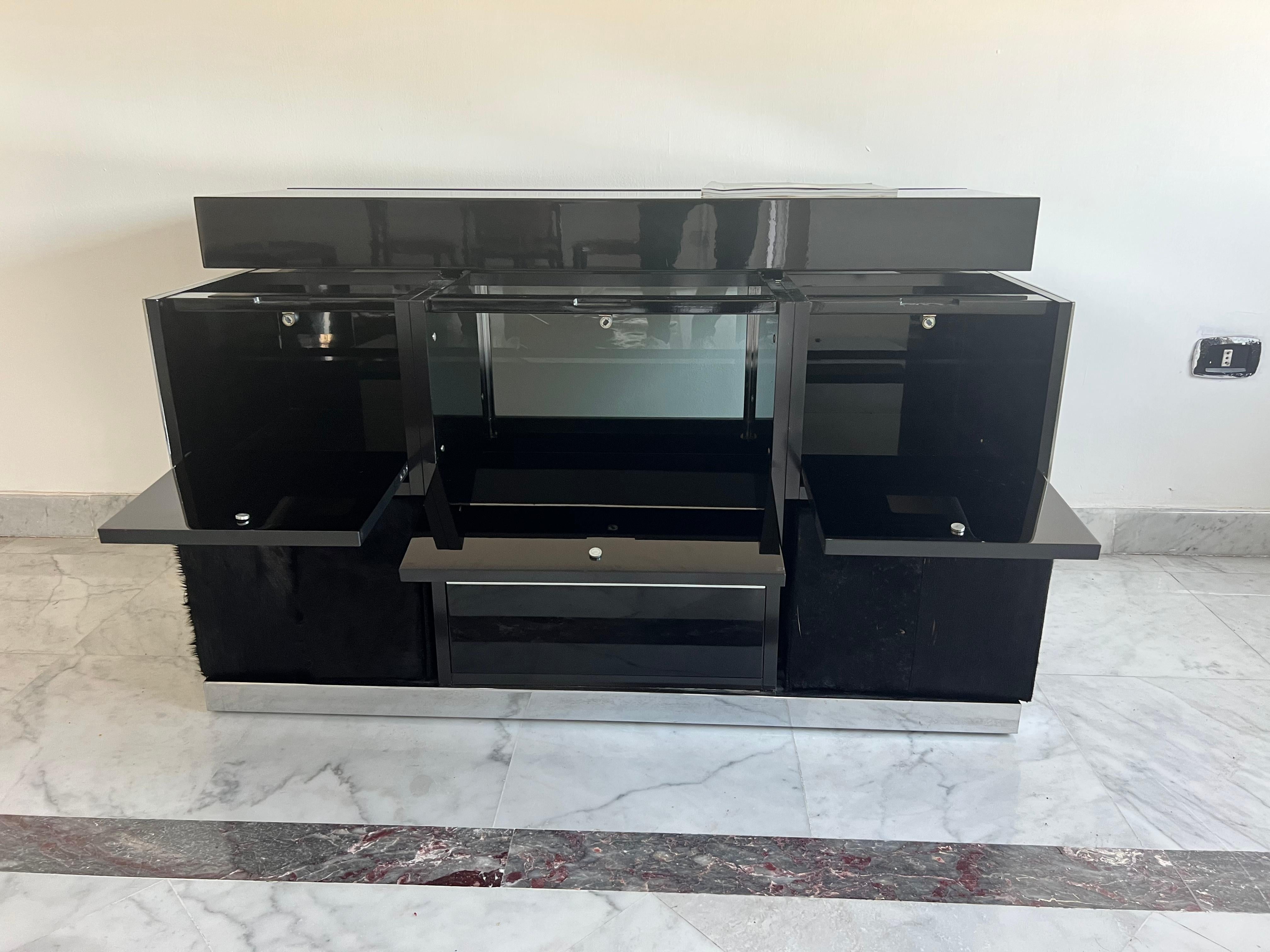 Willy Rizzo dry bar set, Italy 1970's Dimensions D: 40 cm (15.75
