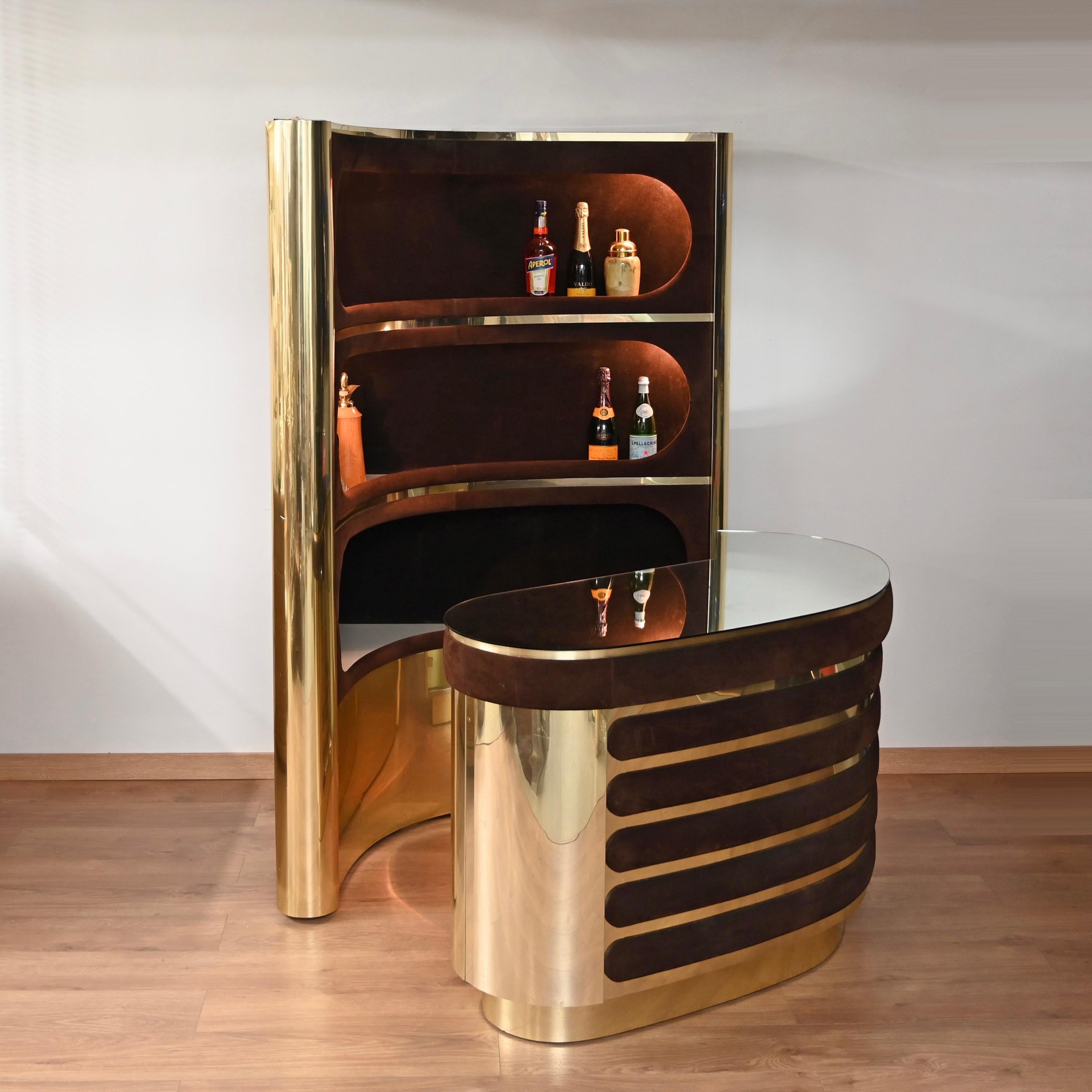 Willy Rizzo Dry Bar in ottone dorato e pelle scamosciata con mobile illuminato, Italia, anni '70 5