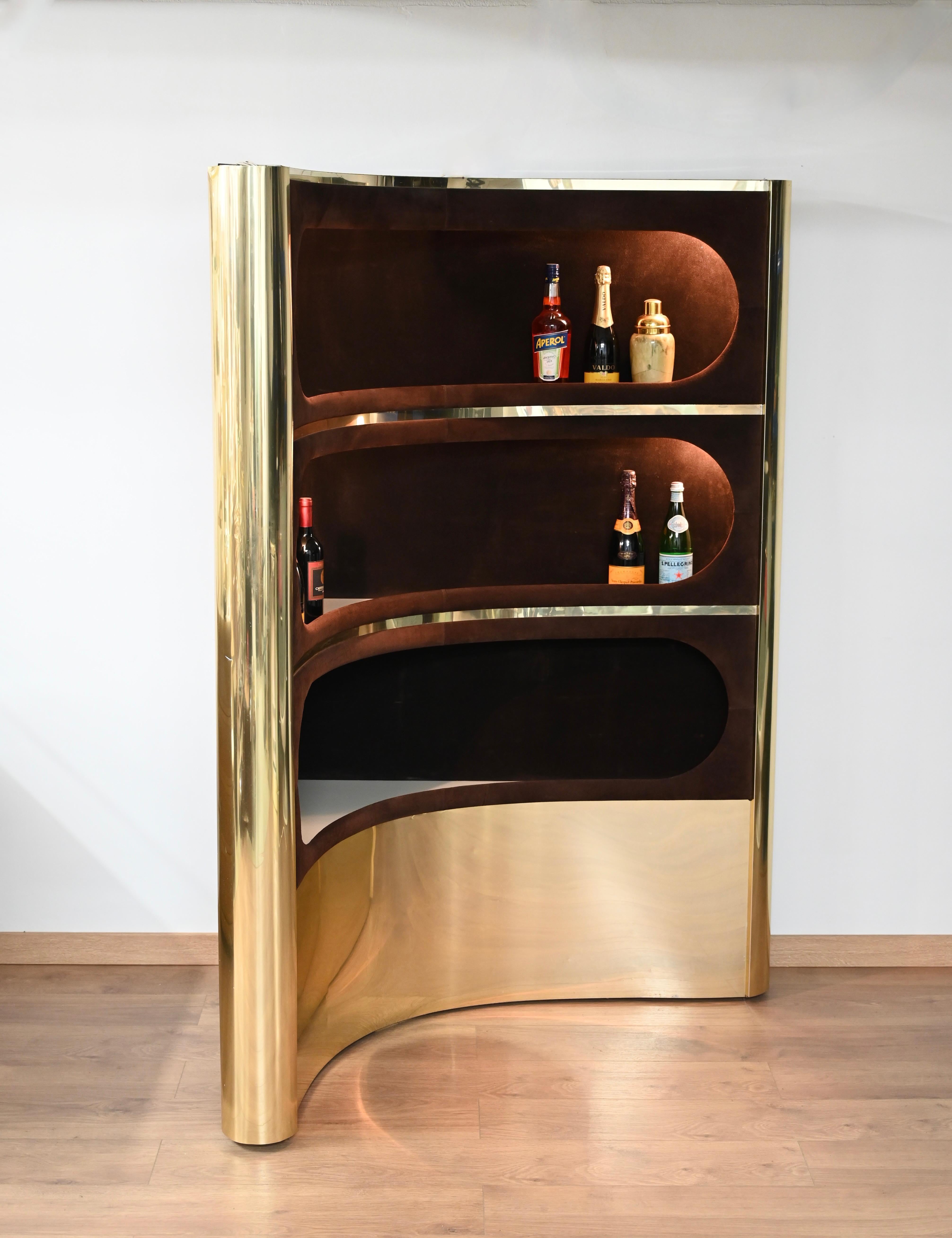 Willy Rizzo Dry Bar in ottone dorato e pelle scamosciata con mobile illuminato, Italia, anni '70 7