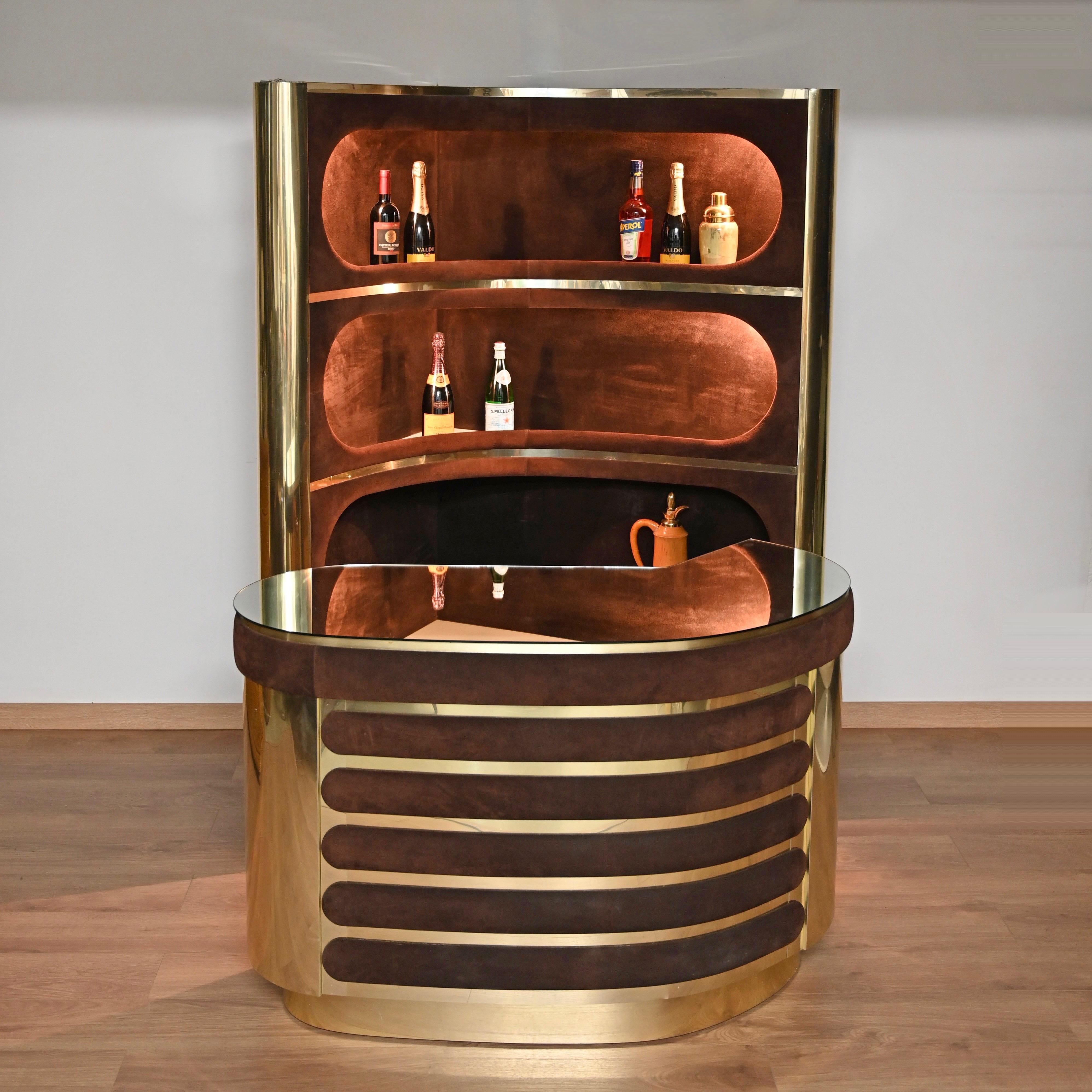 Willy Rizzo Dry Bar in ottone dorato e pelle scamosciata con mobile illuminato, Italia, anni '70 11