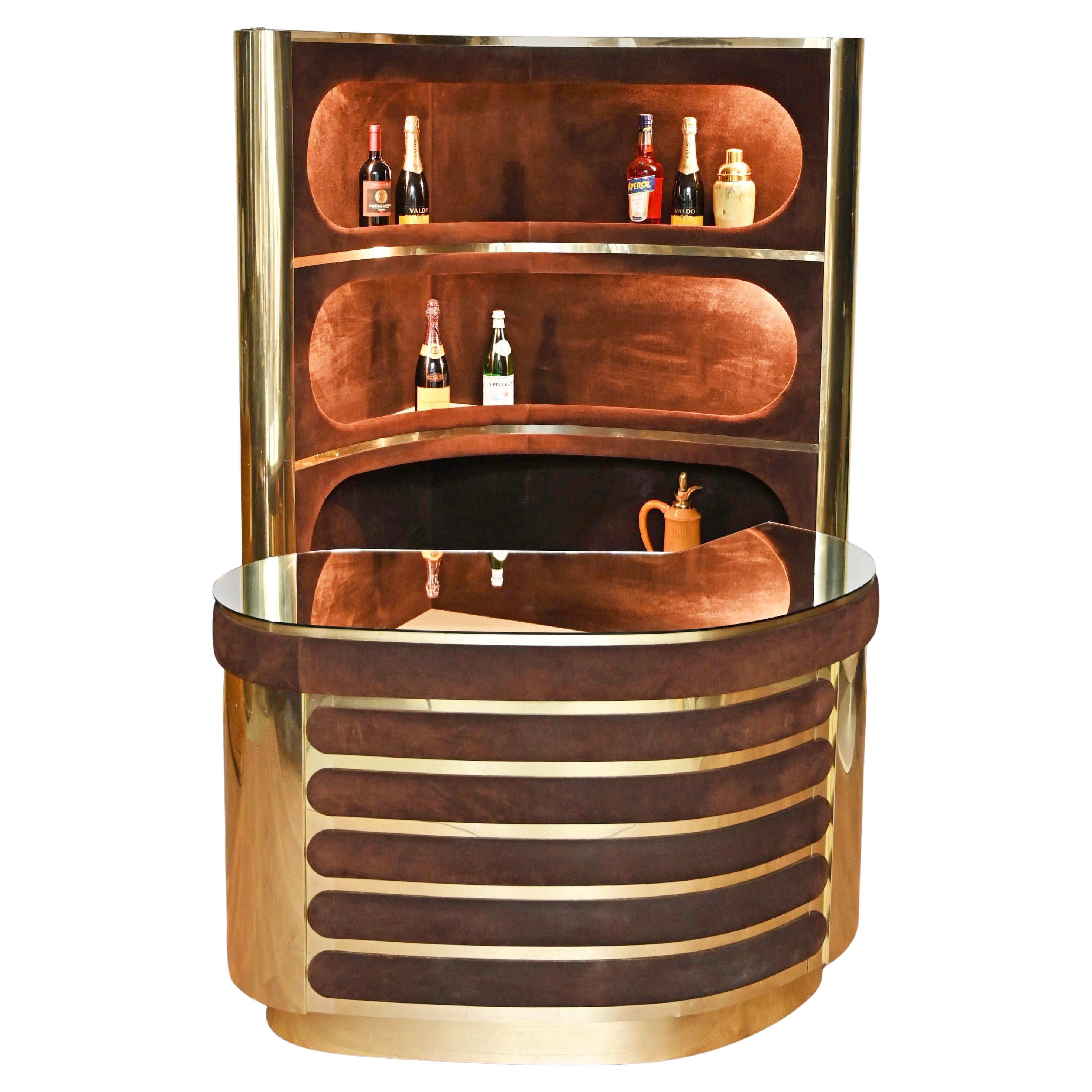 Willy Rizzo Dry Bar in ottone dorato e pelle scamosciata con mobile illuminato, Italia, anni '70