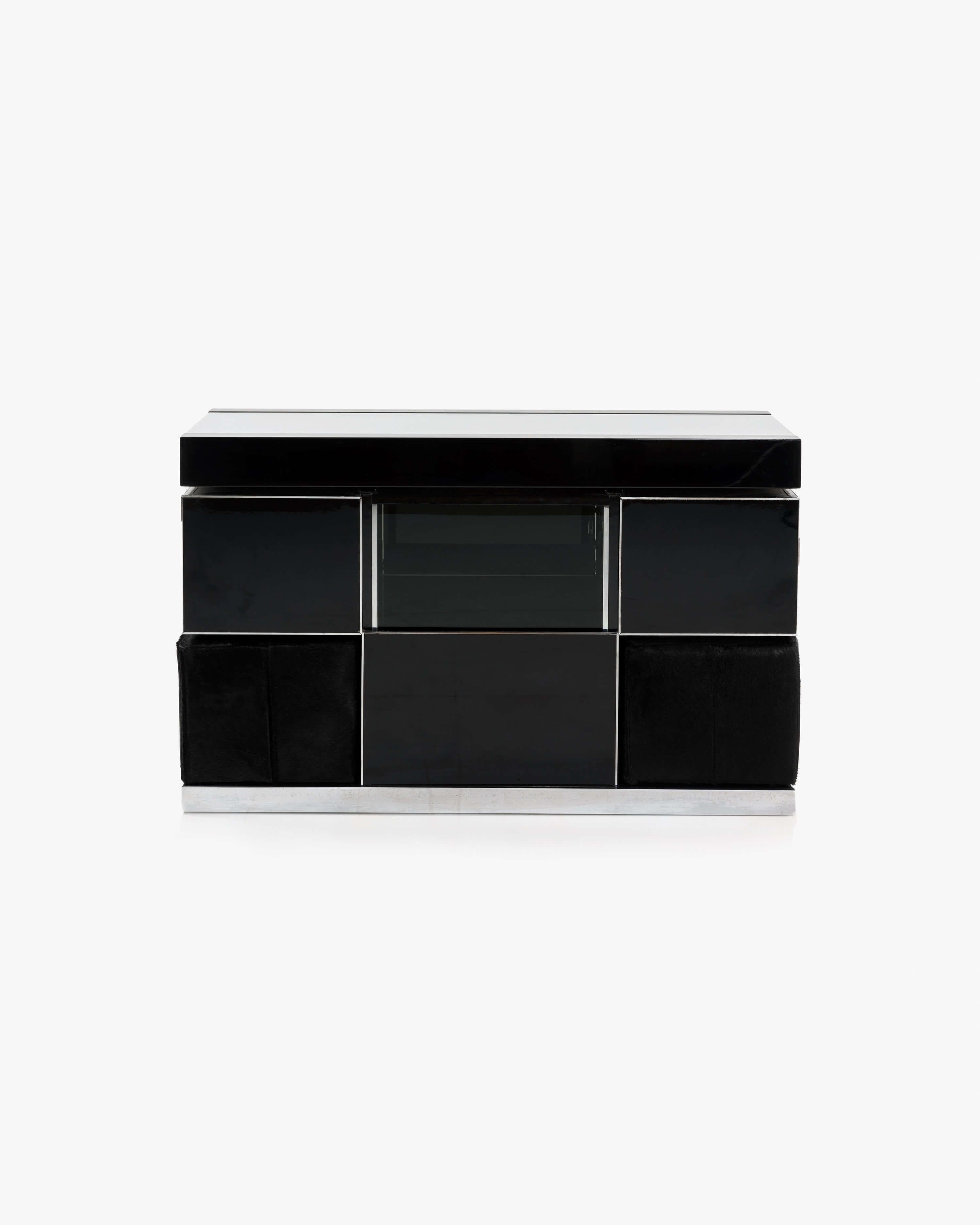Late 20th Century Willy Rizzo Drybar Set in Black Lacquer with Chrome and Cowhide Upholstery, 1970 For Sale