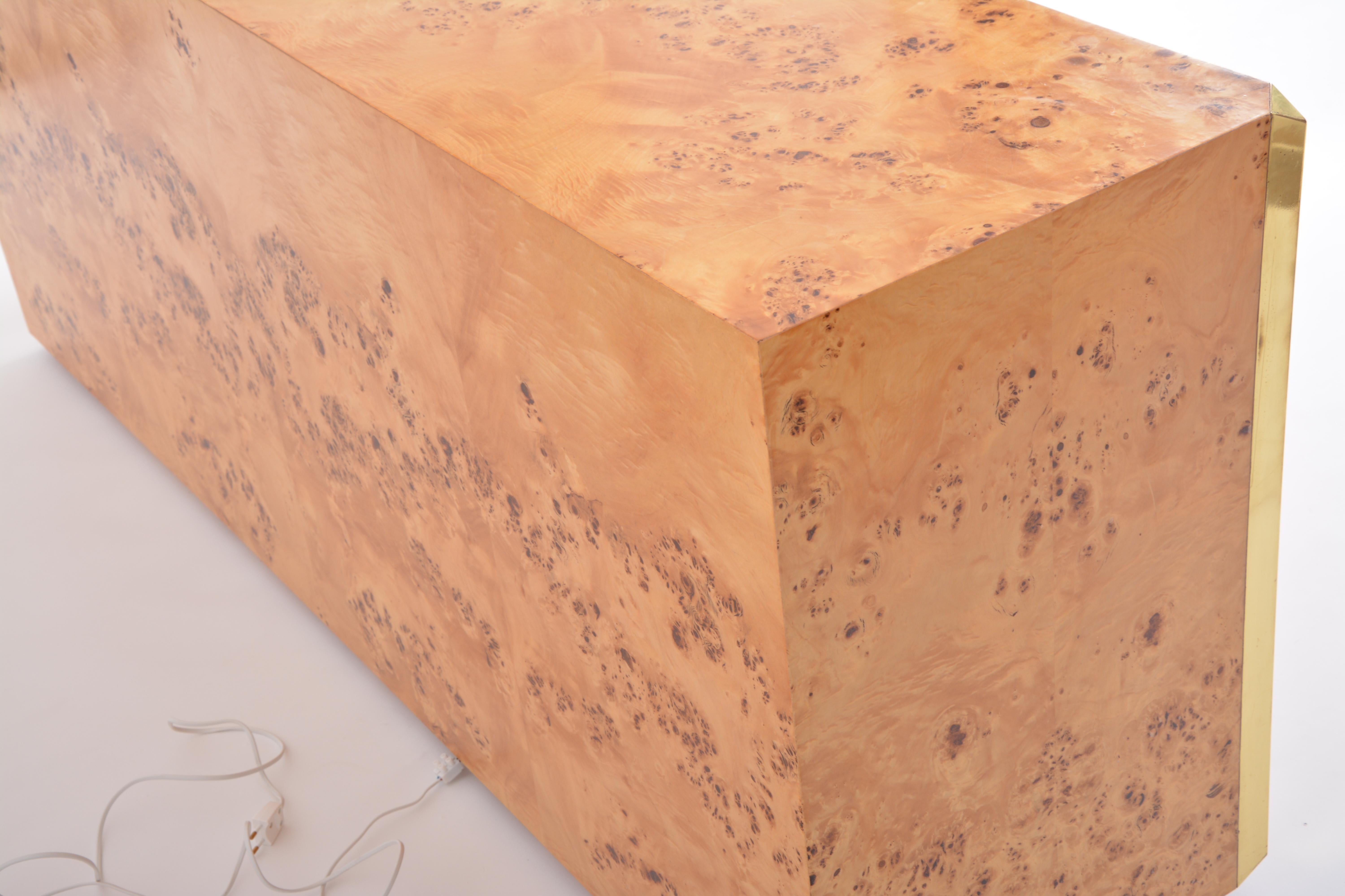 Armario de madera de abedul y latón Willy Rizzo Modelo Alveo para Mario Sabot en venta 9