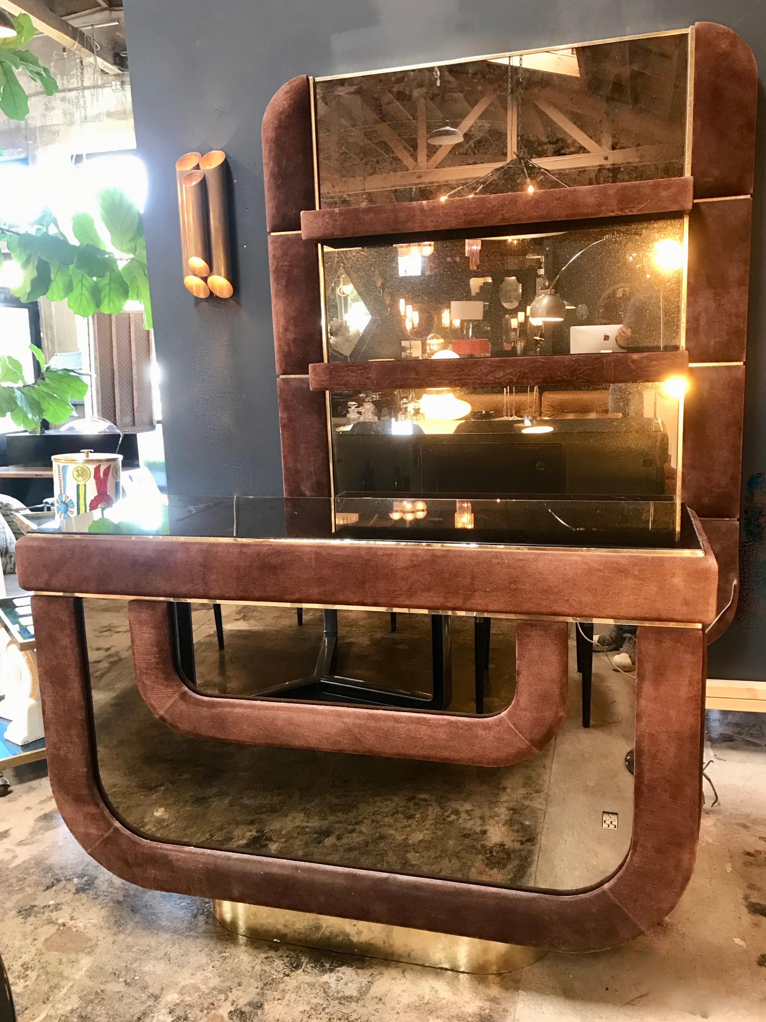 This cocktail bar is designed by Willy Rizzo in the 1970s. His cocktail and bar designs are among his most prolific and therefore most wanted objects. This particular piece is exemplary for the glamorous style that Rizzo is known for.
The set