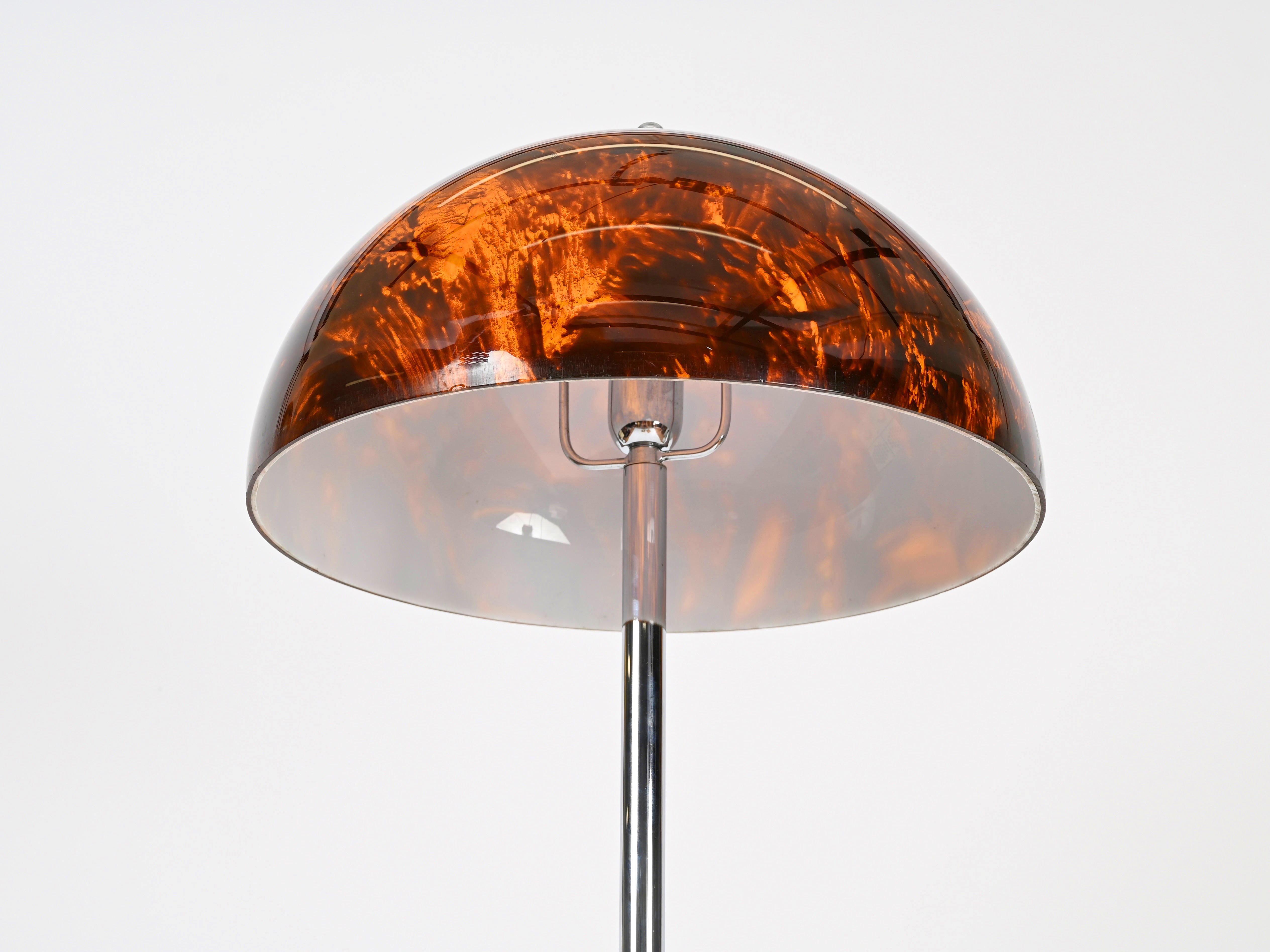 Willy Rizzo  Floor Lamp in Chrome and Tortoiseshell Effect Lucite, Italy 1970s For Sale 3
